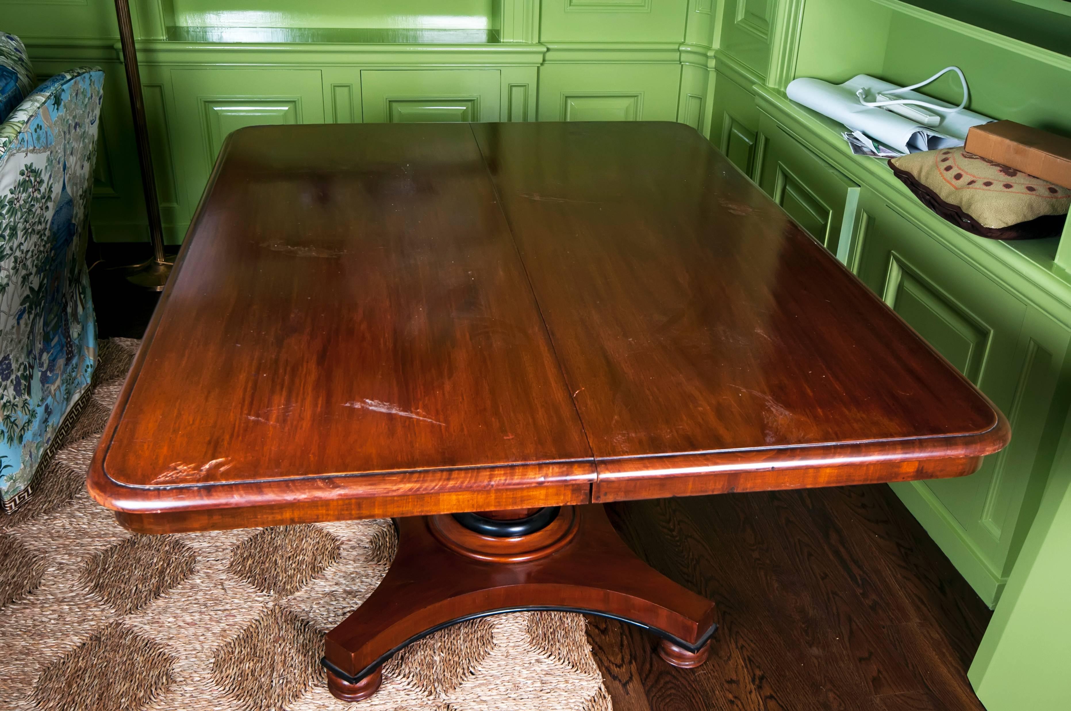 19th Century Antique Regency Pedestal Dining Table with One Leaf For Sale