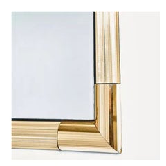 Specchio quadrato in ottone sfaccettato e lucite in stile Mid-Century Modern