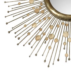Miroir biseauté à motif « Sunburst » en feuille d'argent et métal, rehaussé de motifs circulaires en capiz