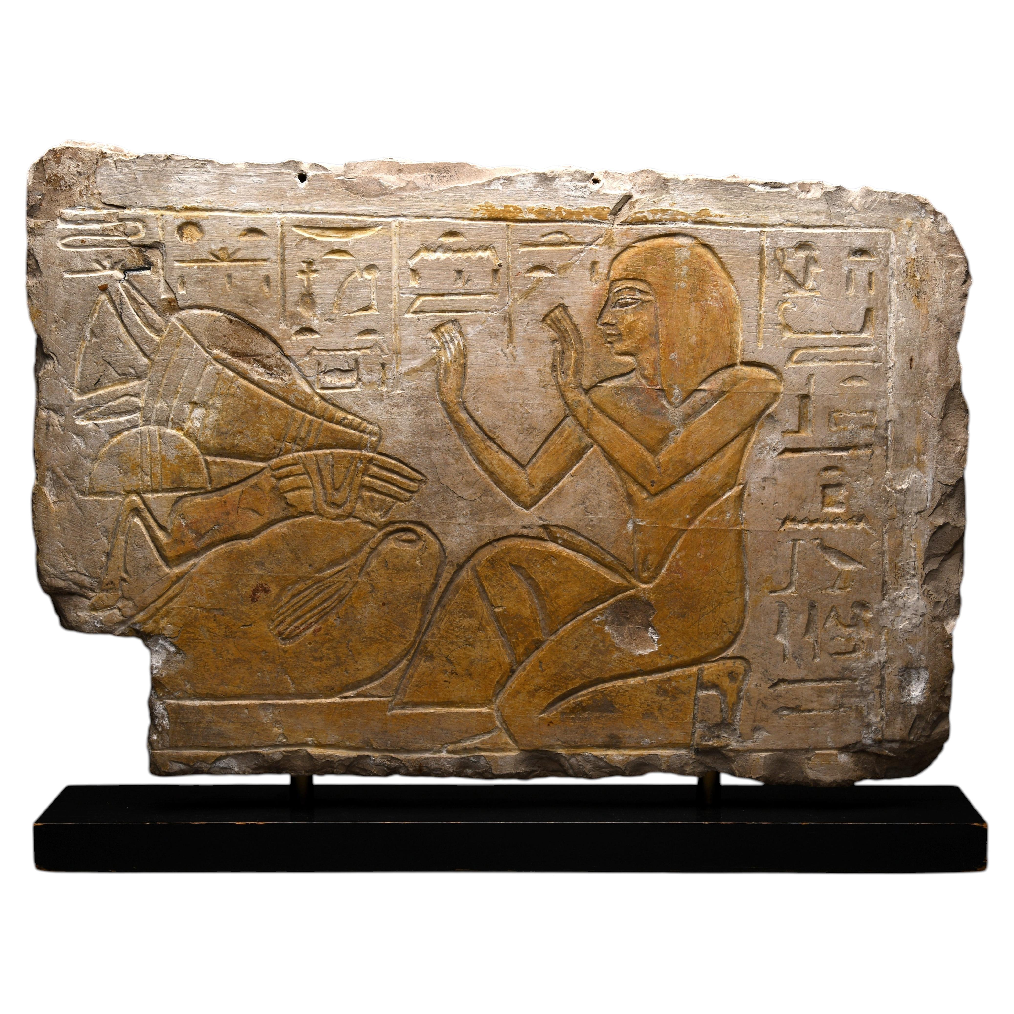 Fragment einer ägyptischen Kalkstein-Stele, 19. Dynastie, Deir el-Medina