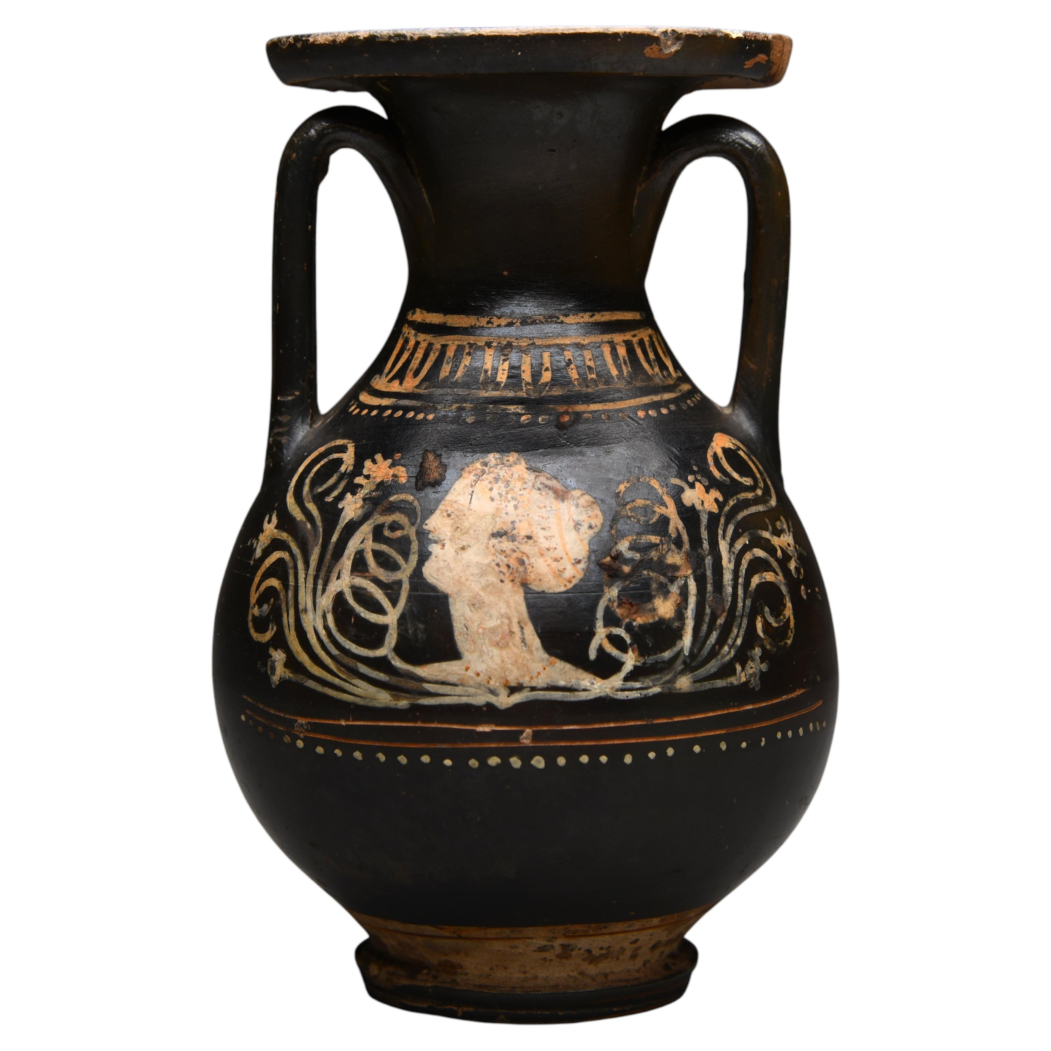 Pelike di ceramica gnatica pugliese dell’antica Grecia, IV secolo a.C.