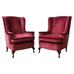 Coppia di sedie da salotto Wingback in stile georgiano degli anni '20 in velluto rosa francese