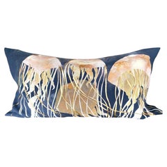 Cojín artesanal italiano pintado a mano «A Smack of Jellyfish», edición limitada