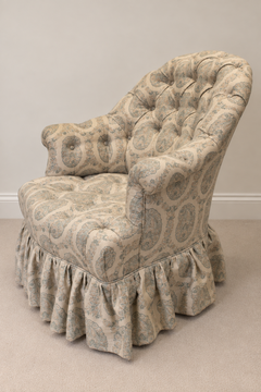 Mid-19th Century Napoleon III Crapaud Chair in Susan Deliss Padishah Linen