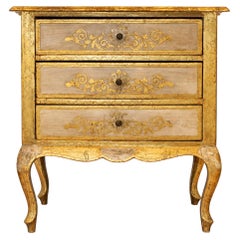 Commode florentine italienne à trois tiroirs, en bois doré et peint, vers les années 1950