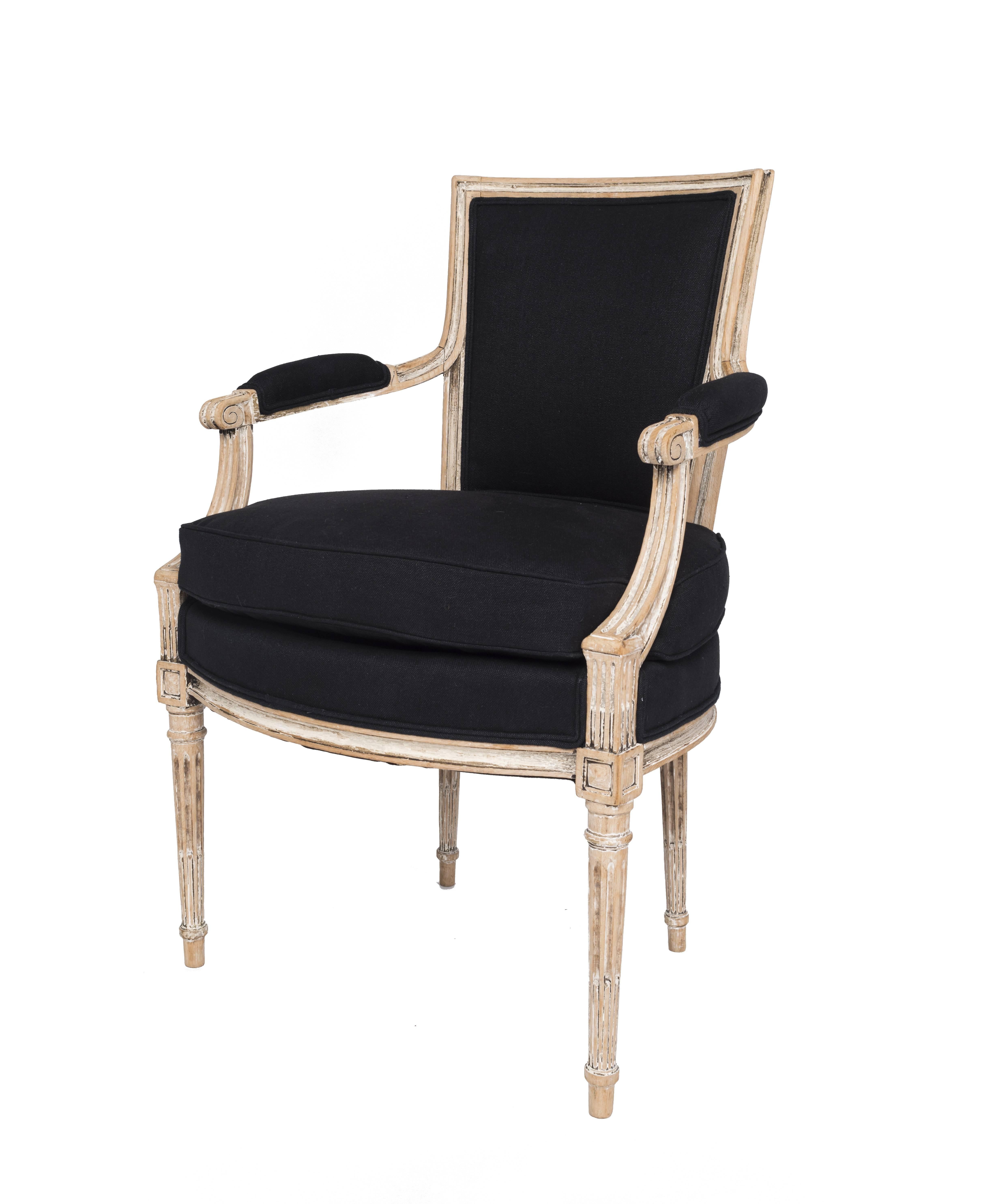 Beautiful Louis XVI chairs,
circa 1820.
Reupholstered in black linen.
   