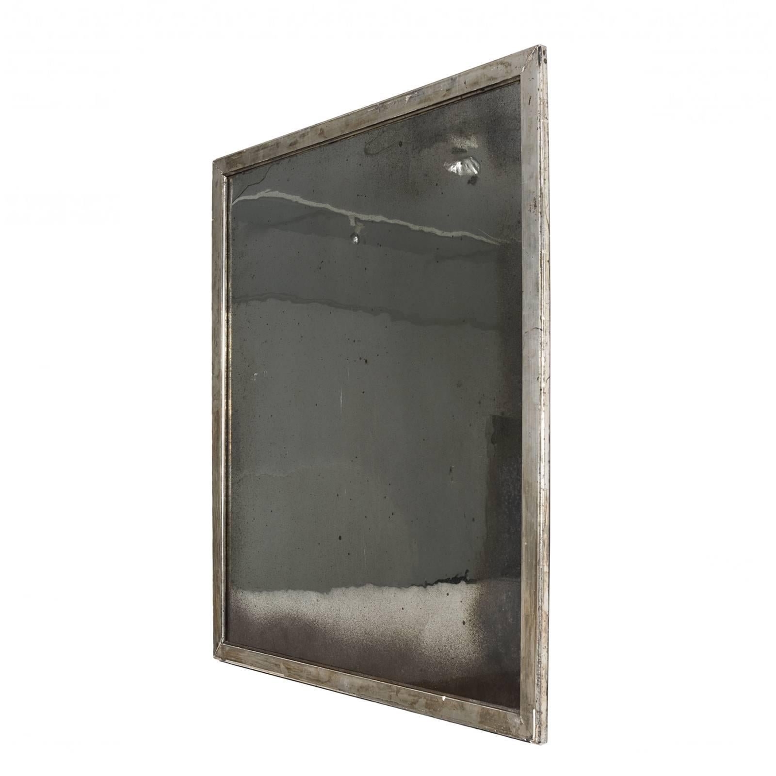 Beautiful mirror, 
circa: 1850.
Origin: France.
Spectacular antique silver frame.