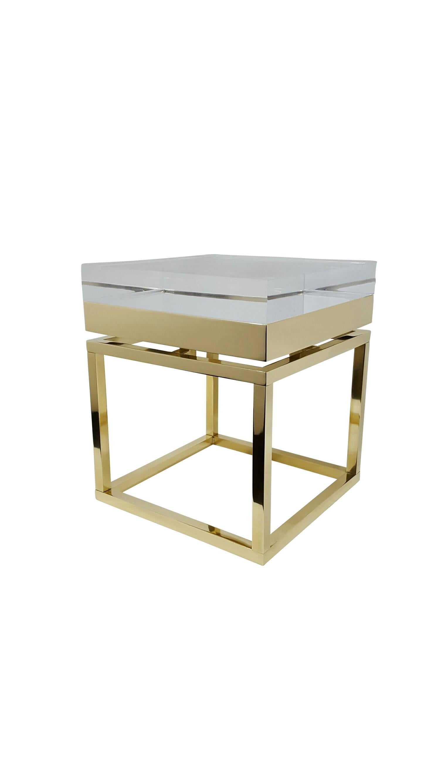 Gorgeous Mies side table, small in brass by Michael Dawkins
Dimensions:
13.75
