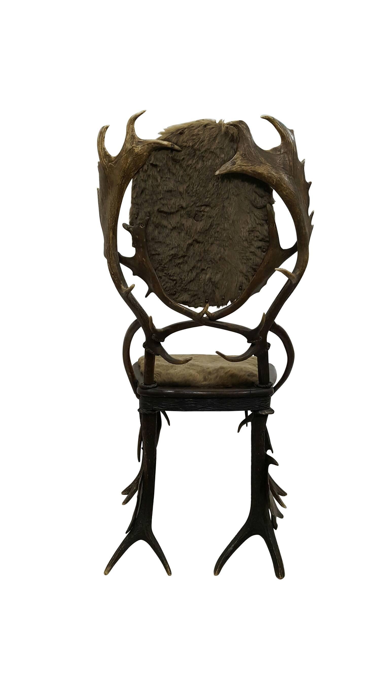 19th Century Vintage Antler Chair In Excellent Condition For Sale In New York, NY