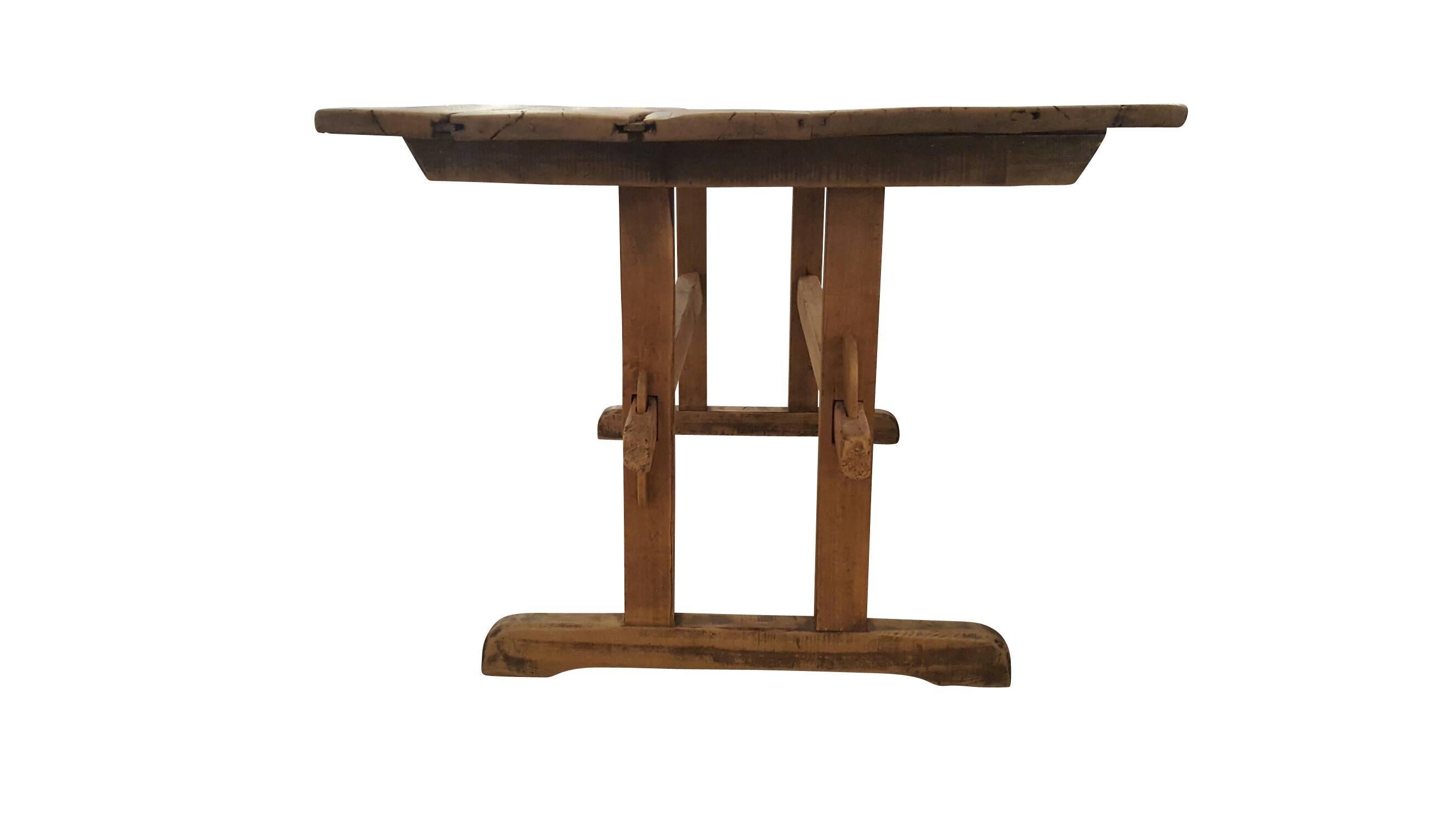 Early 20th Century Fab Trestle Table In Excellent Condition For Sale In New York, NY