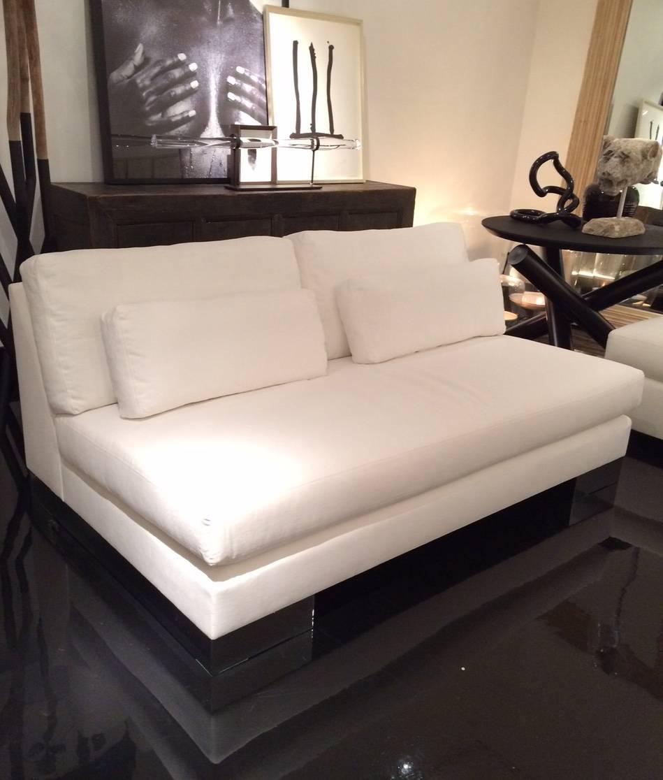 Modern MD10 Sofa For Sale