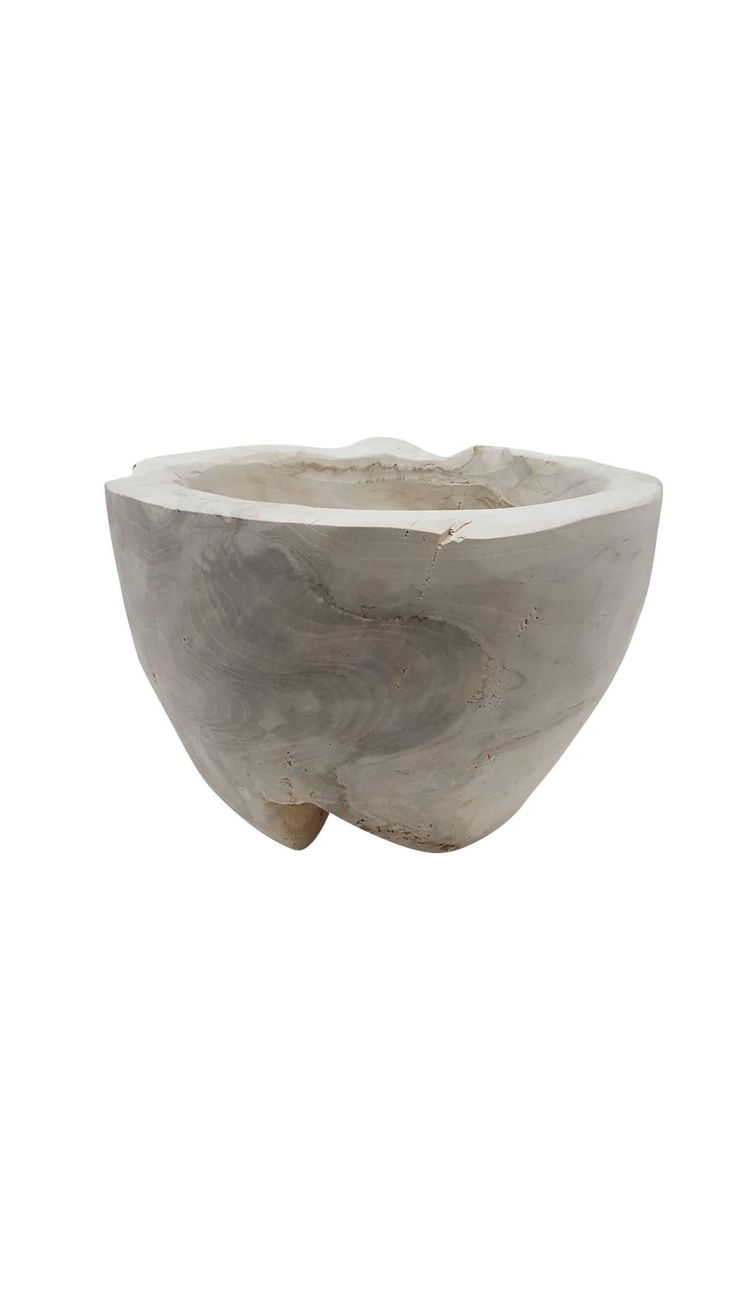 Bleached Bowls In Excellent Condition For Sale In New York, NY