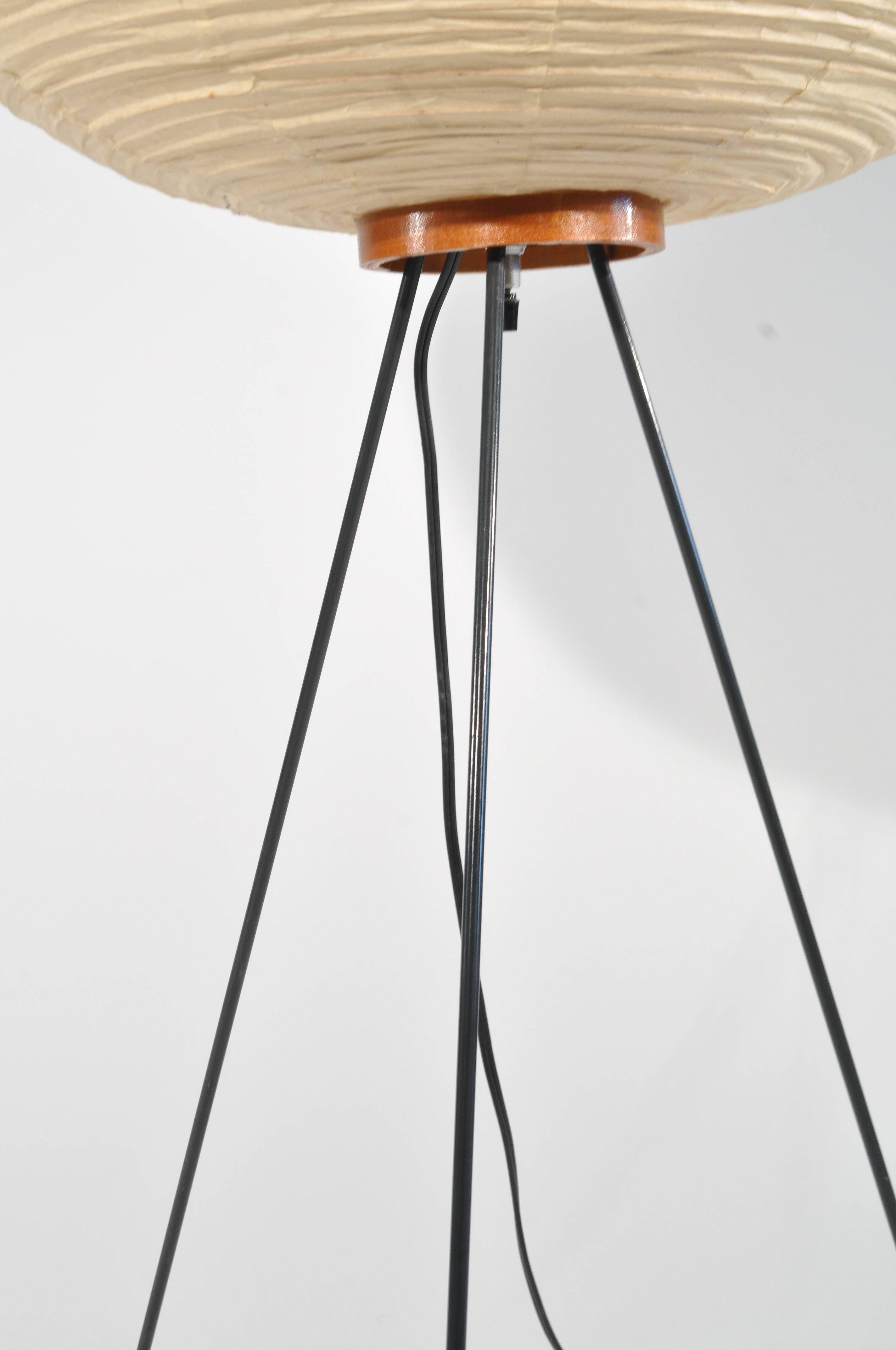 Isamu Noguchi; Akari Paper Floor Lamp In Good Condition In Westport, CT