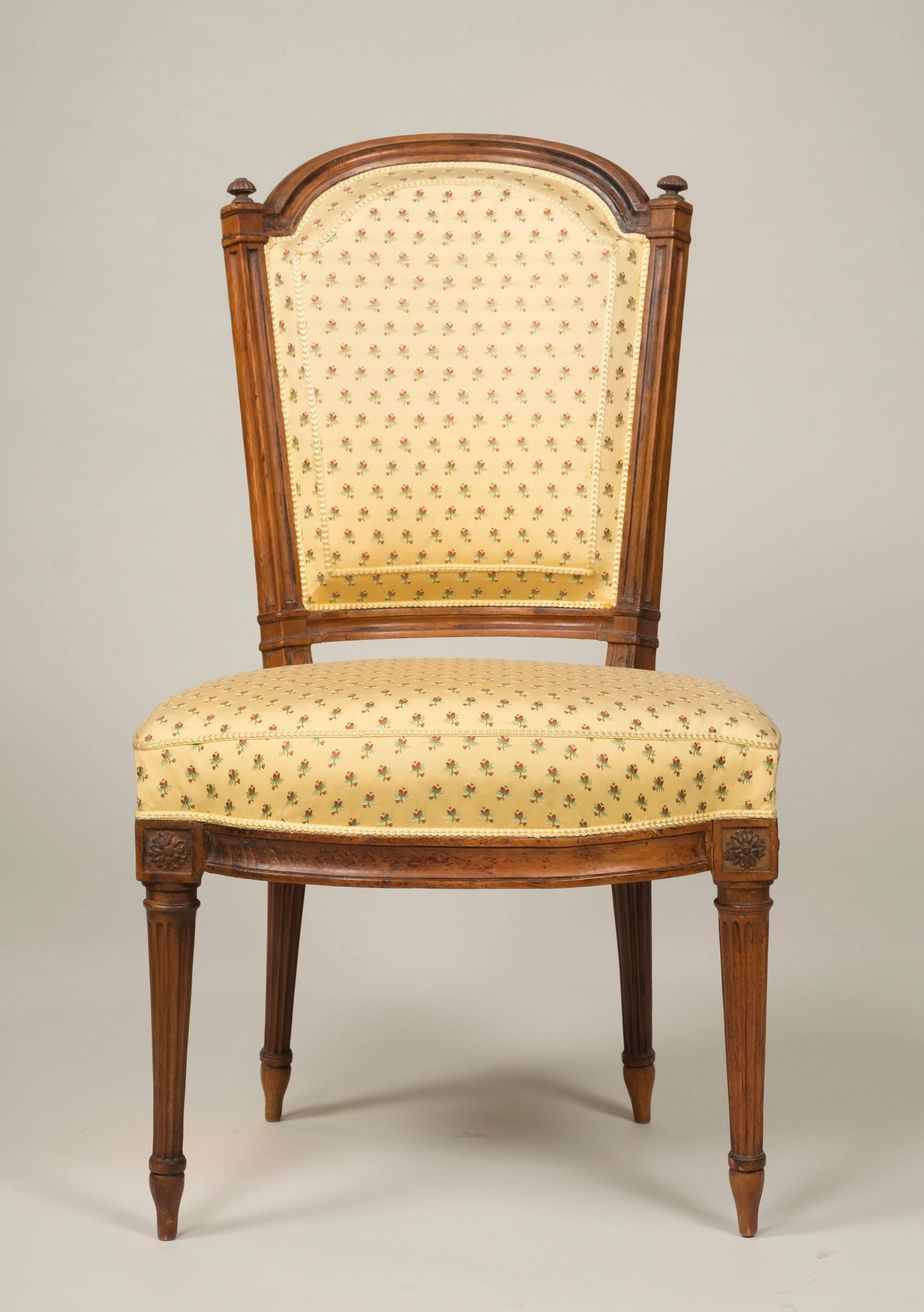 Set of Six Louis XVI Walnut Chairs For Sale 1