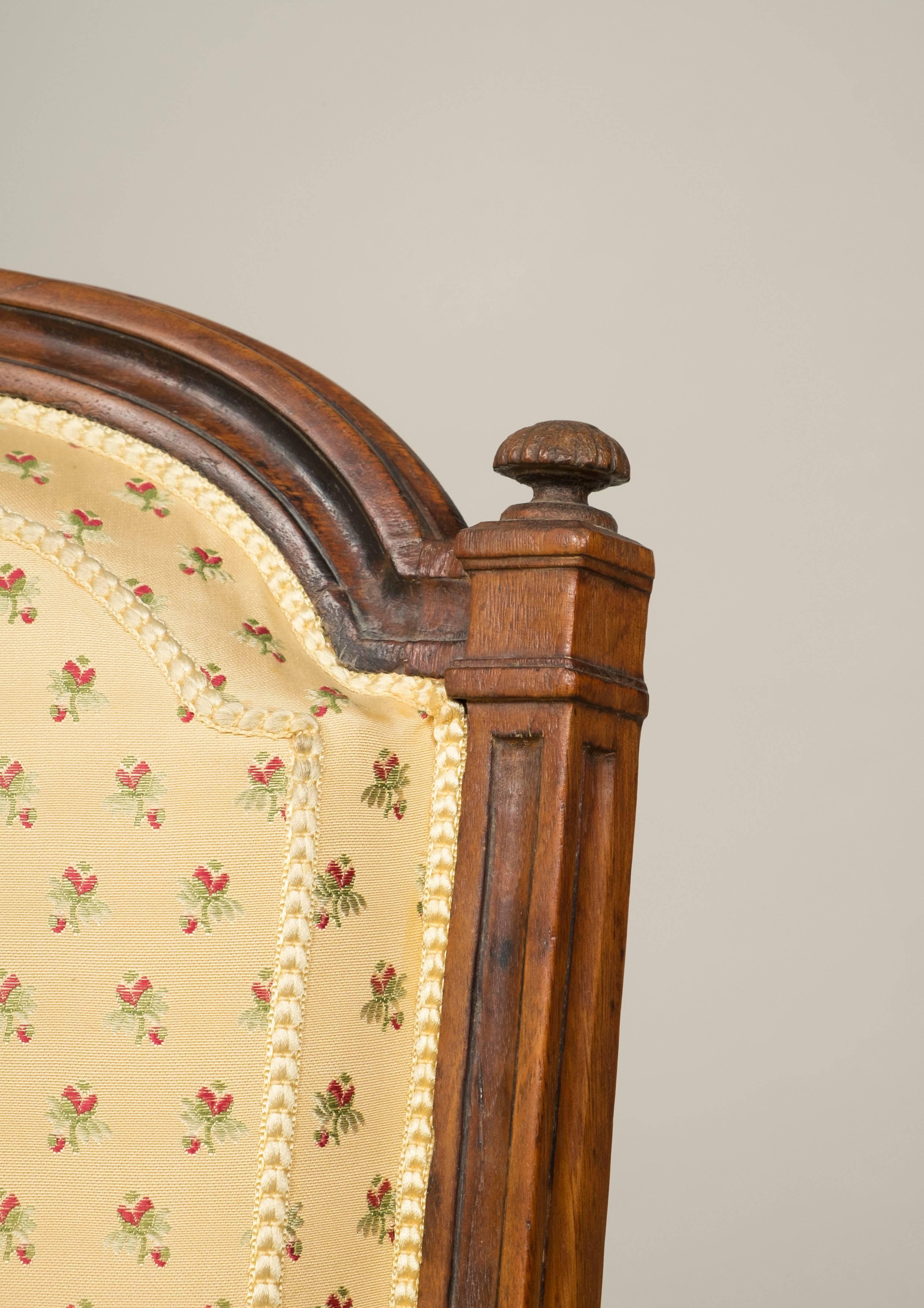 Set of Six Louis XVI Walnut Chairs For Sale 2