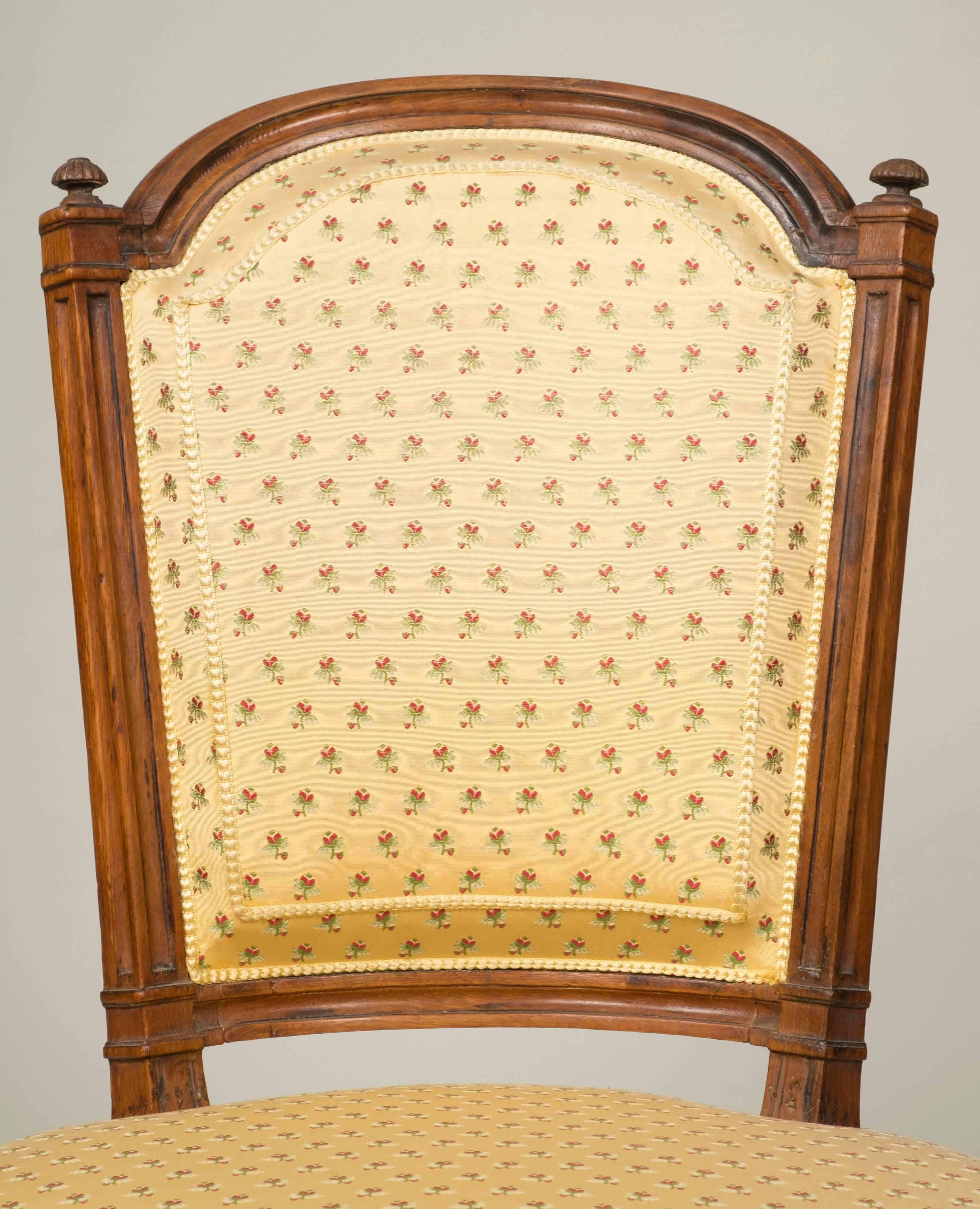 Set of Six Louis XVI Walnut Chairs For Sale 6