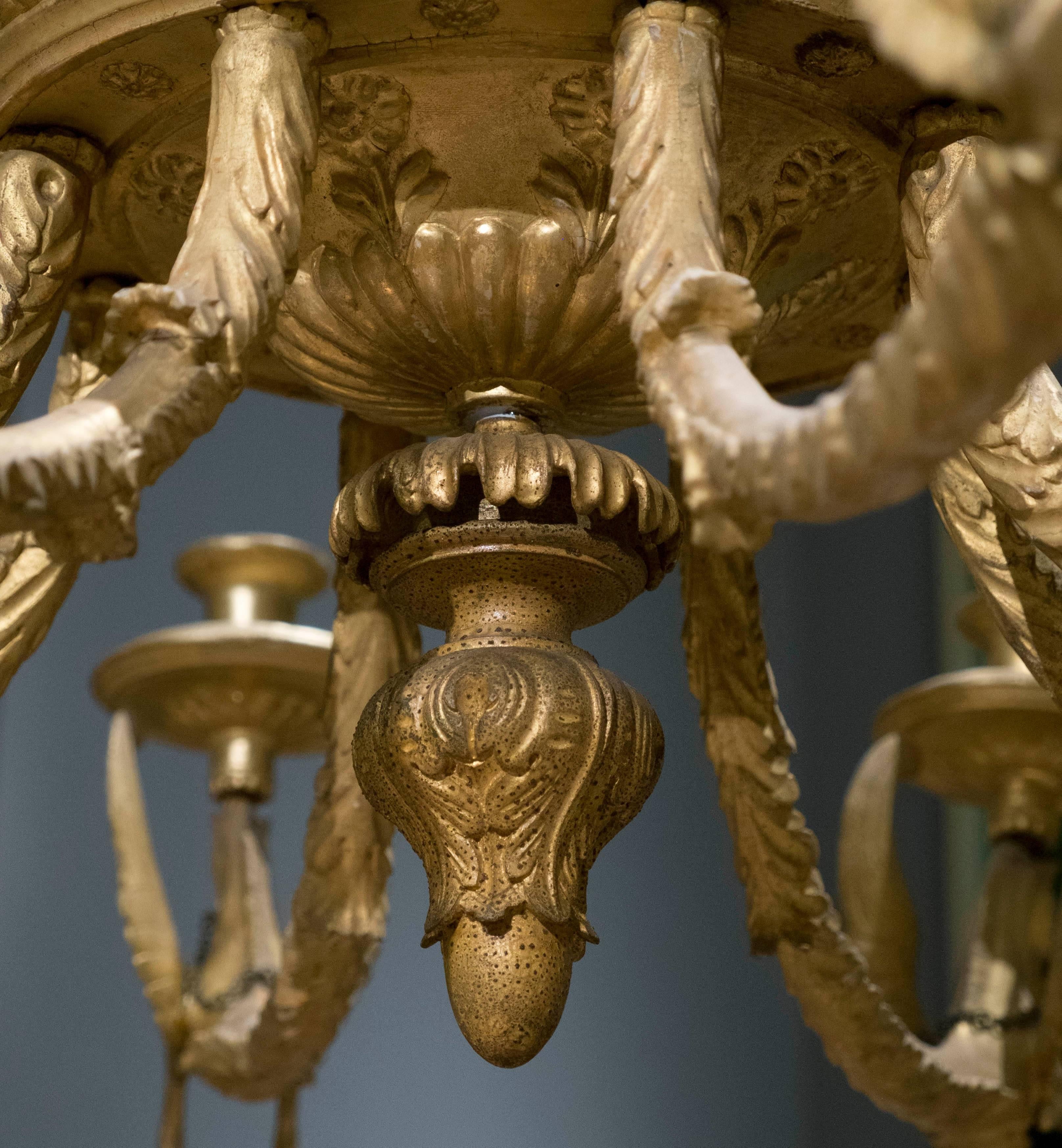 Neoclassic Giltwood Chandelier For Sale 1