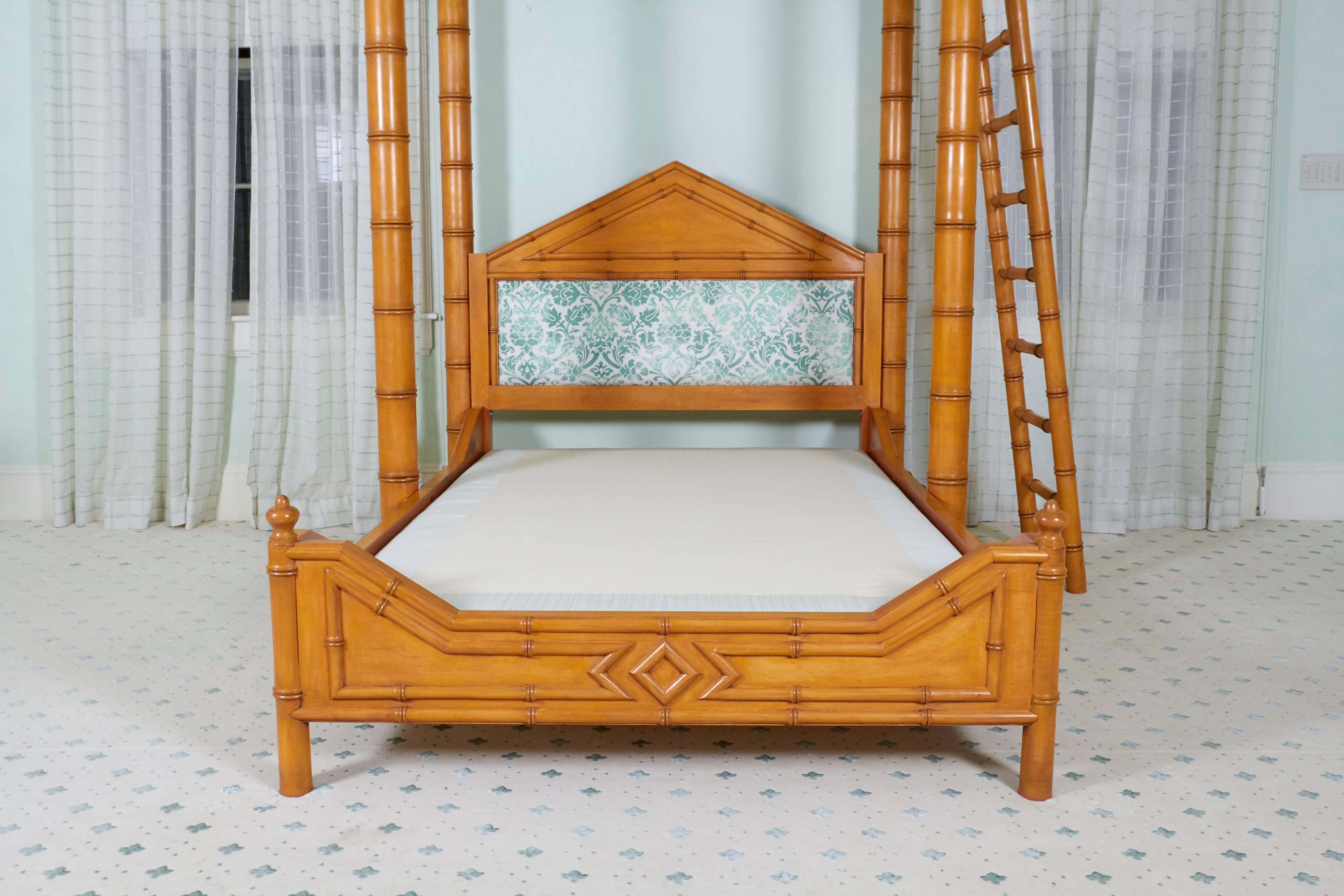bamboo canopy bed