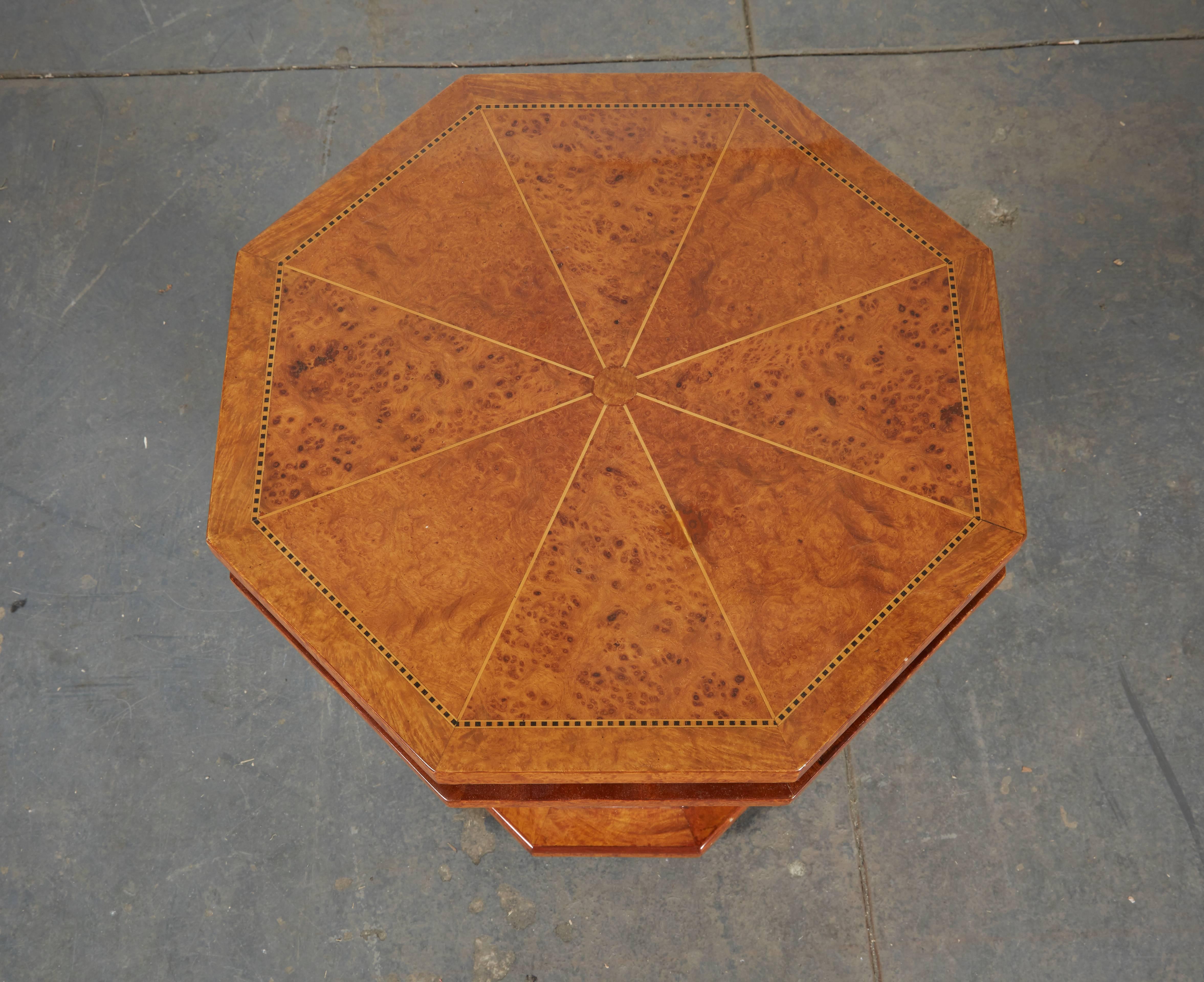 French Art Deco Amboyna Octagonal Side Table In Excellent Condition In New York, NY