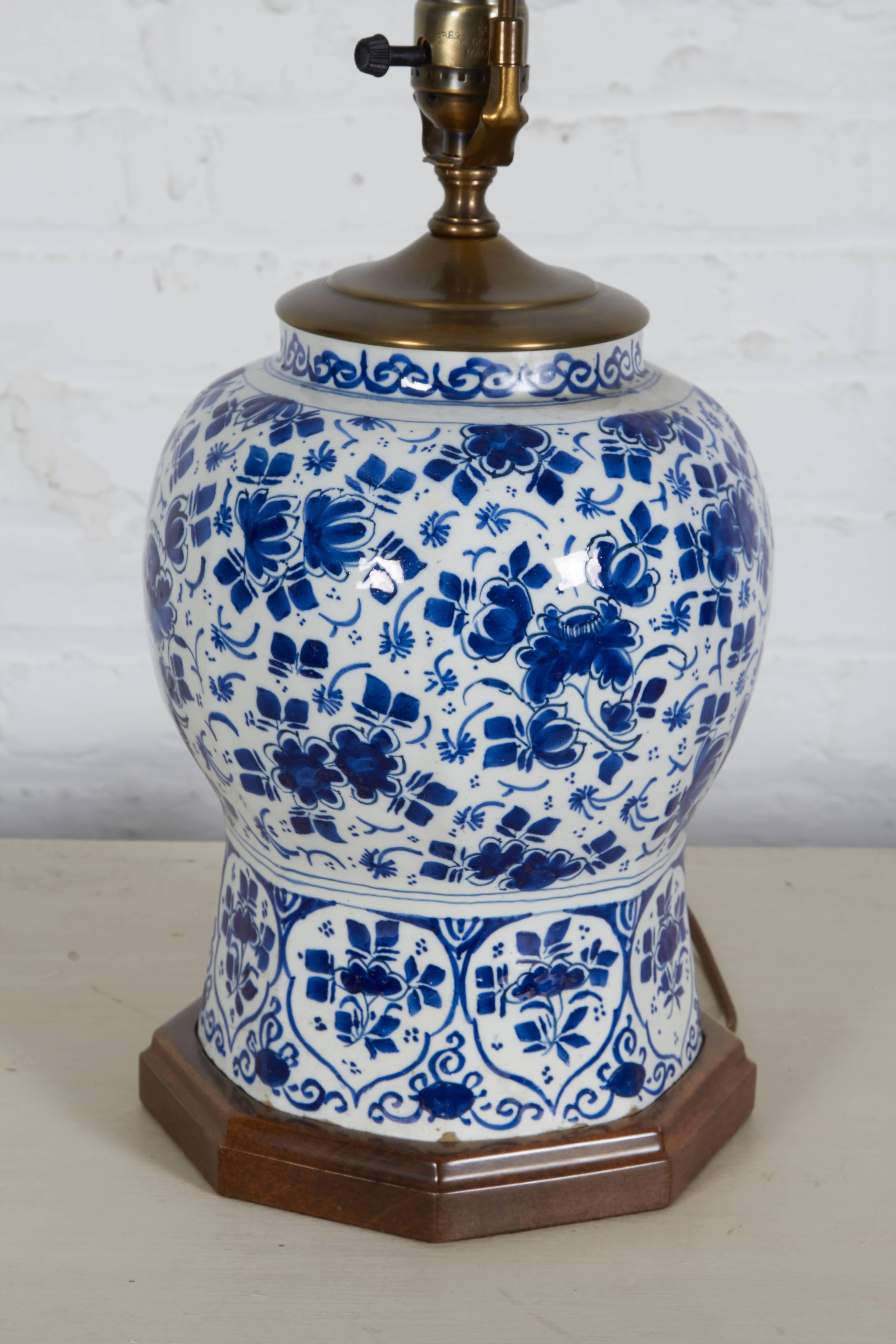 Chinoiserie 18th Century Delft Blue and White Vase Mounted as a Lamp
