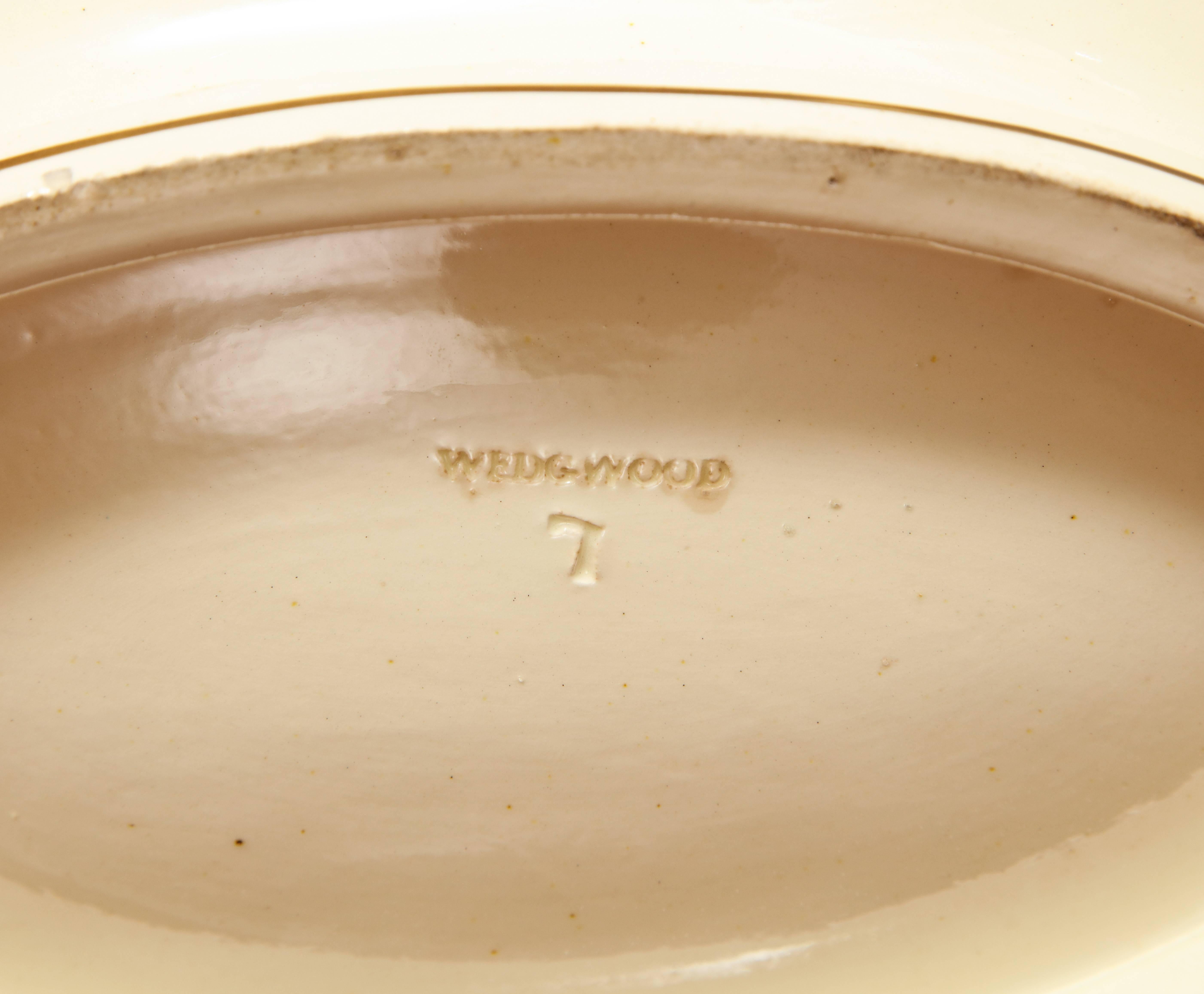 Ceramic Wedgwood Creamware Covered Tureen with Ivy Decoration