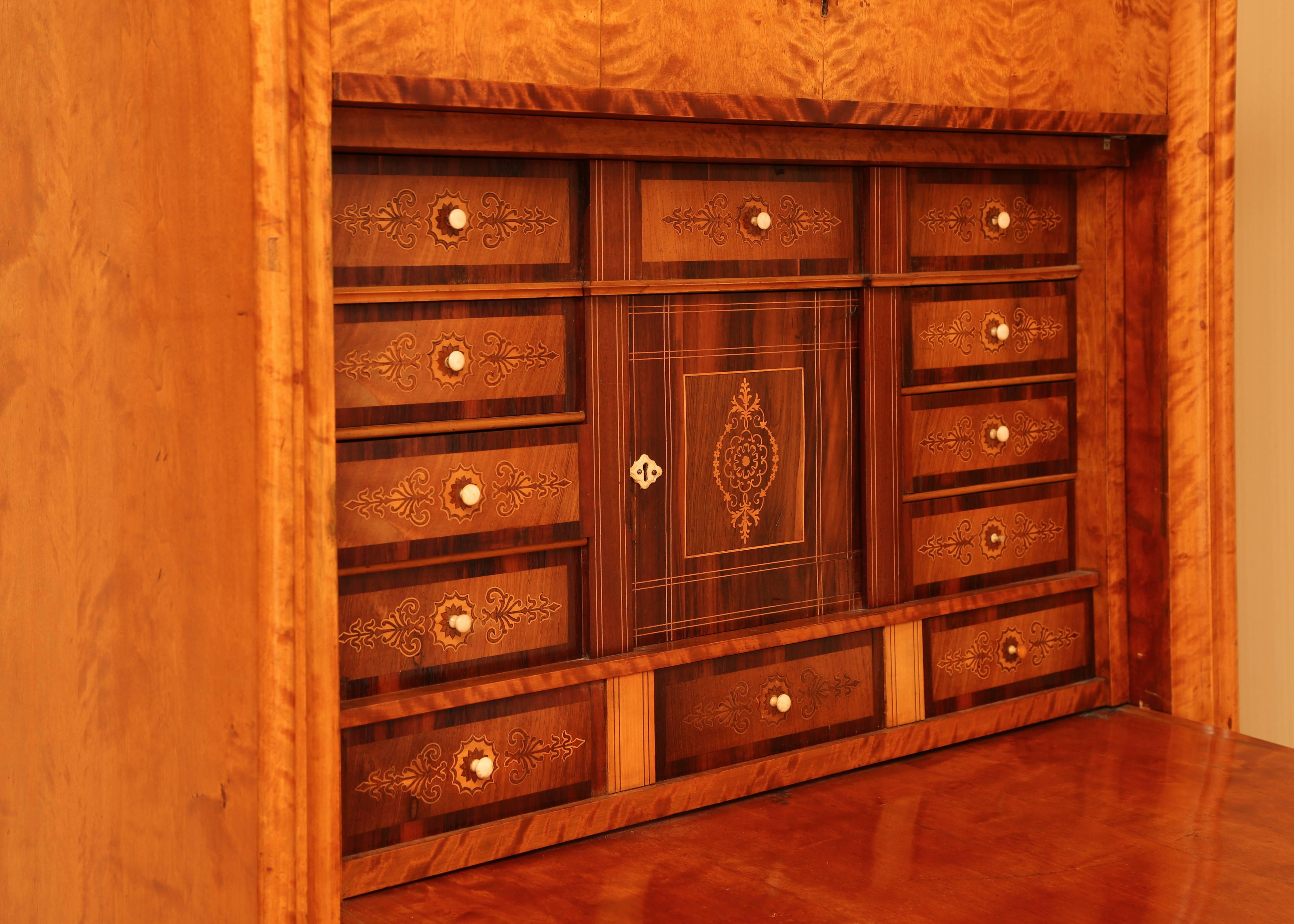 Swedish Finely Inlaid Biedermeier Birch Secretaire à Abattant