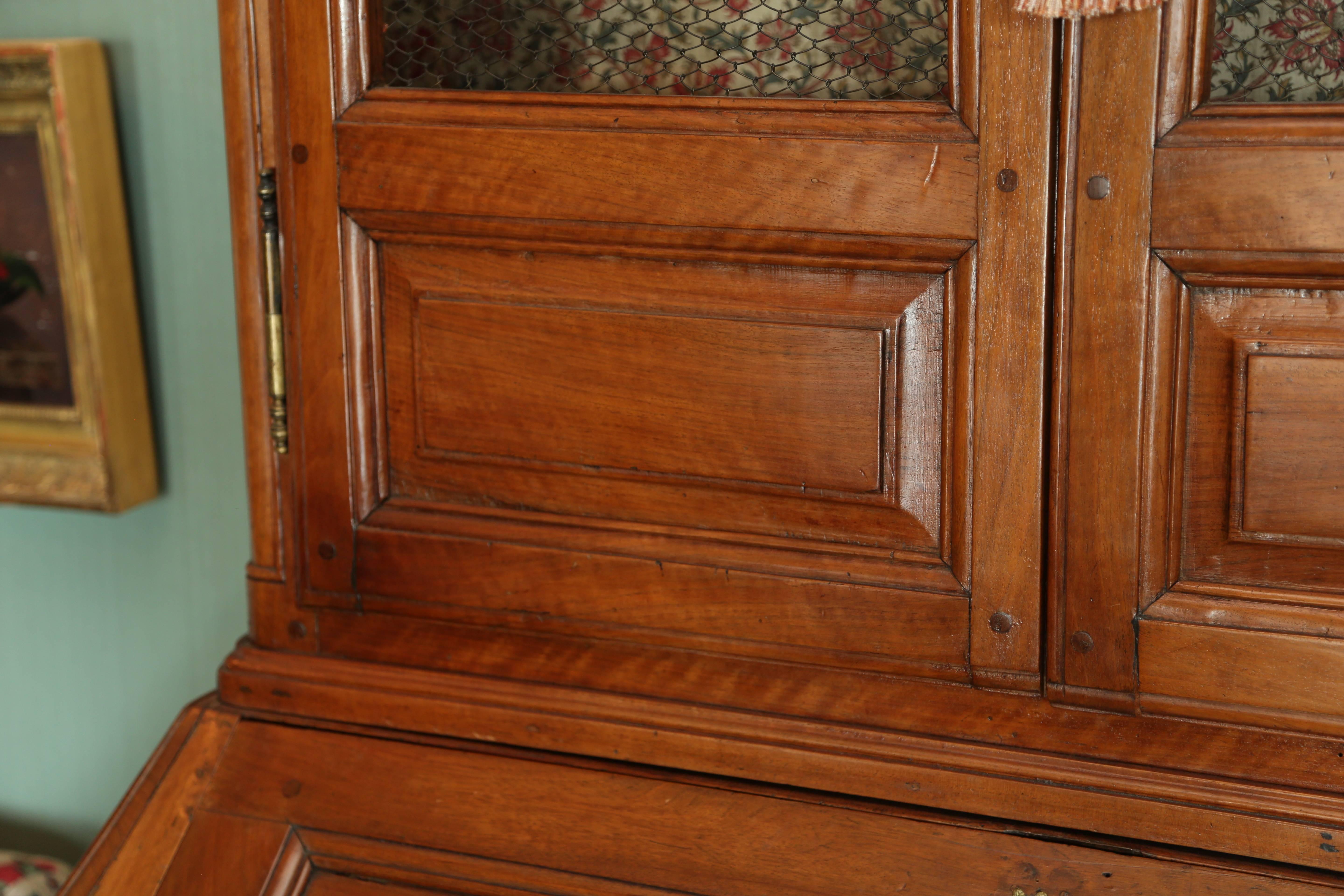 18th Century Louis XV Provincial Walnut Secretaire For Sale 4