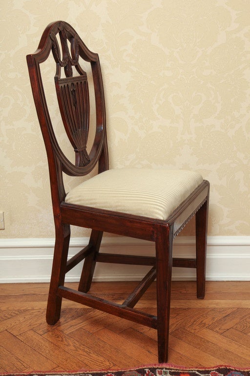 Set of Four 19th Century Italian Neoclassical Shield Back Mahogany Side Chairs In Good Condition In New York, NY