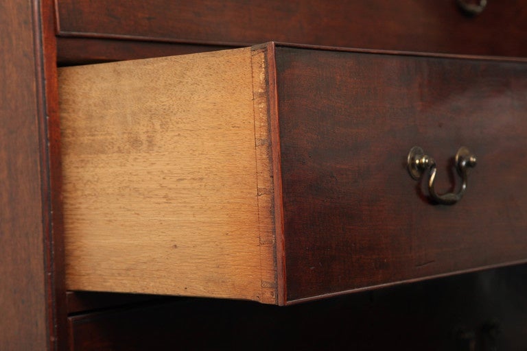 Fine George III Mahogany Chest-on-Chest 3