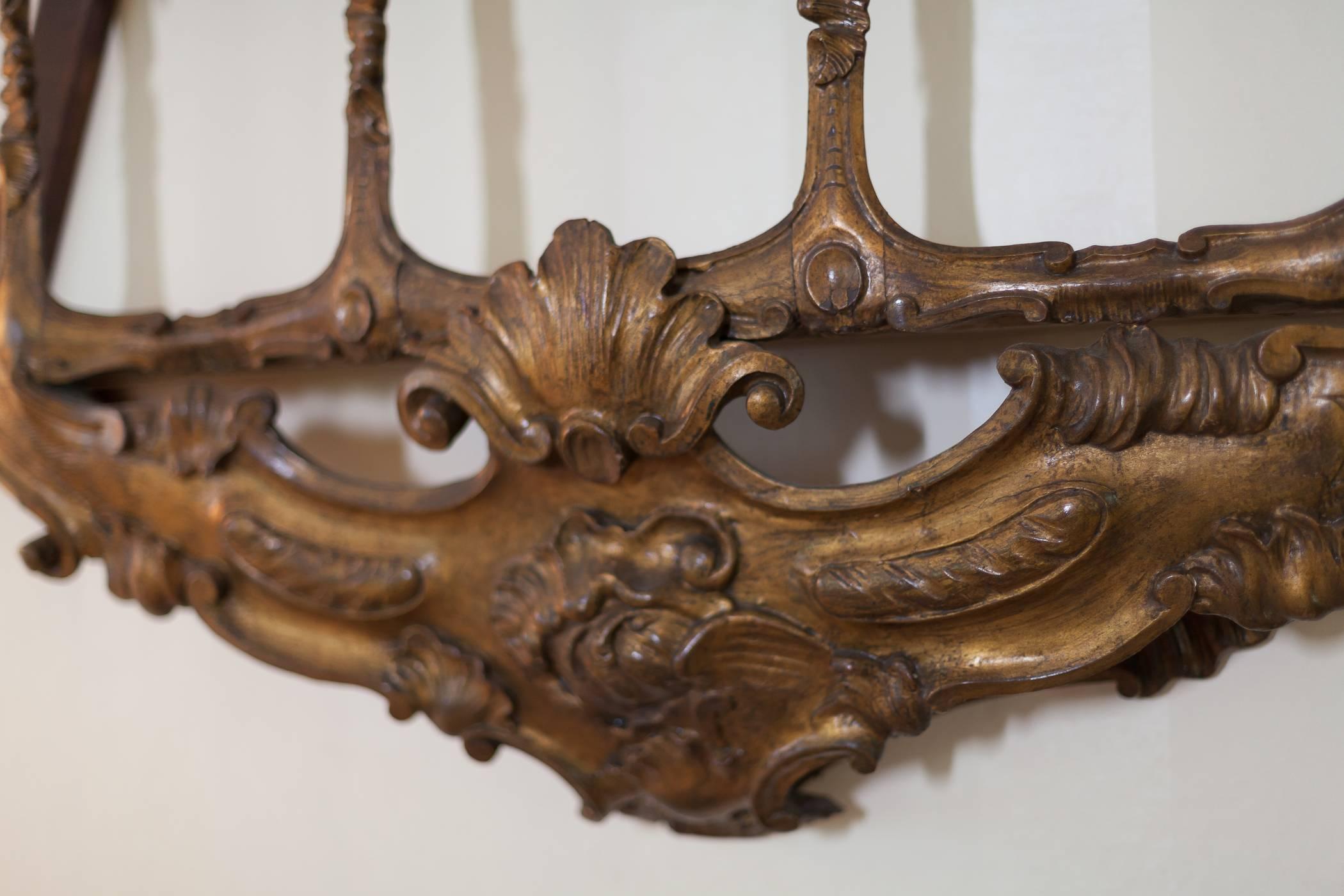 Exuberantly Scaled 19th Century Venetian Giltwood Wall Shelf In Good Condition In New York, NY