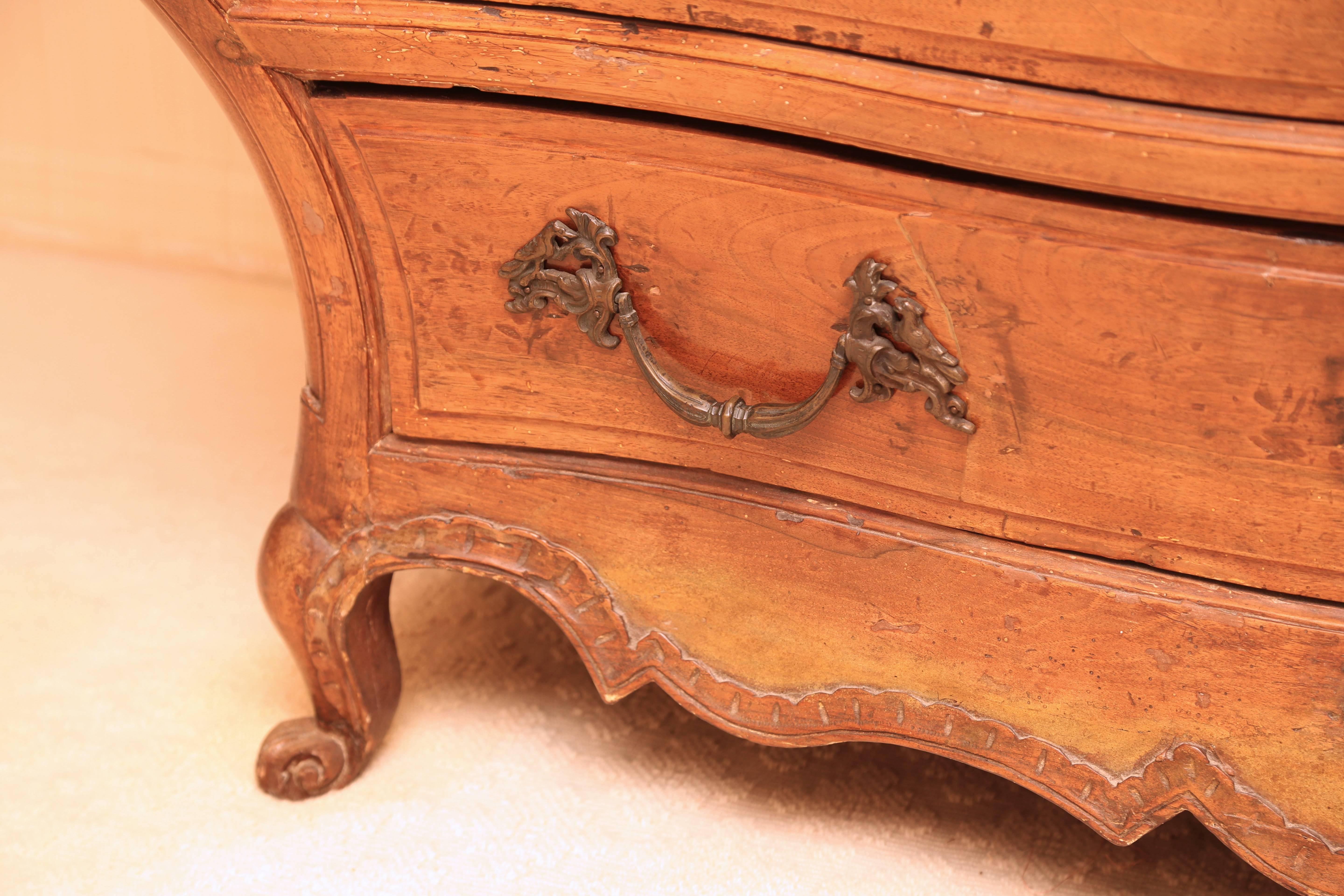 18th Century Louis XV Marble Top Walnut Bombé Commode For Sale