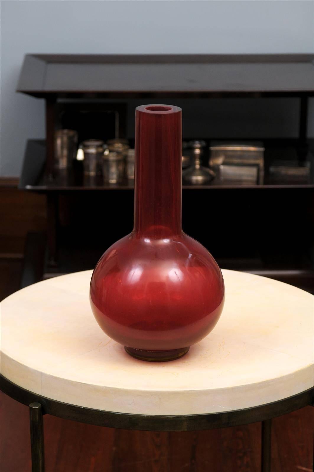 Peking gourd vase, translucent red by Robert Kuo