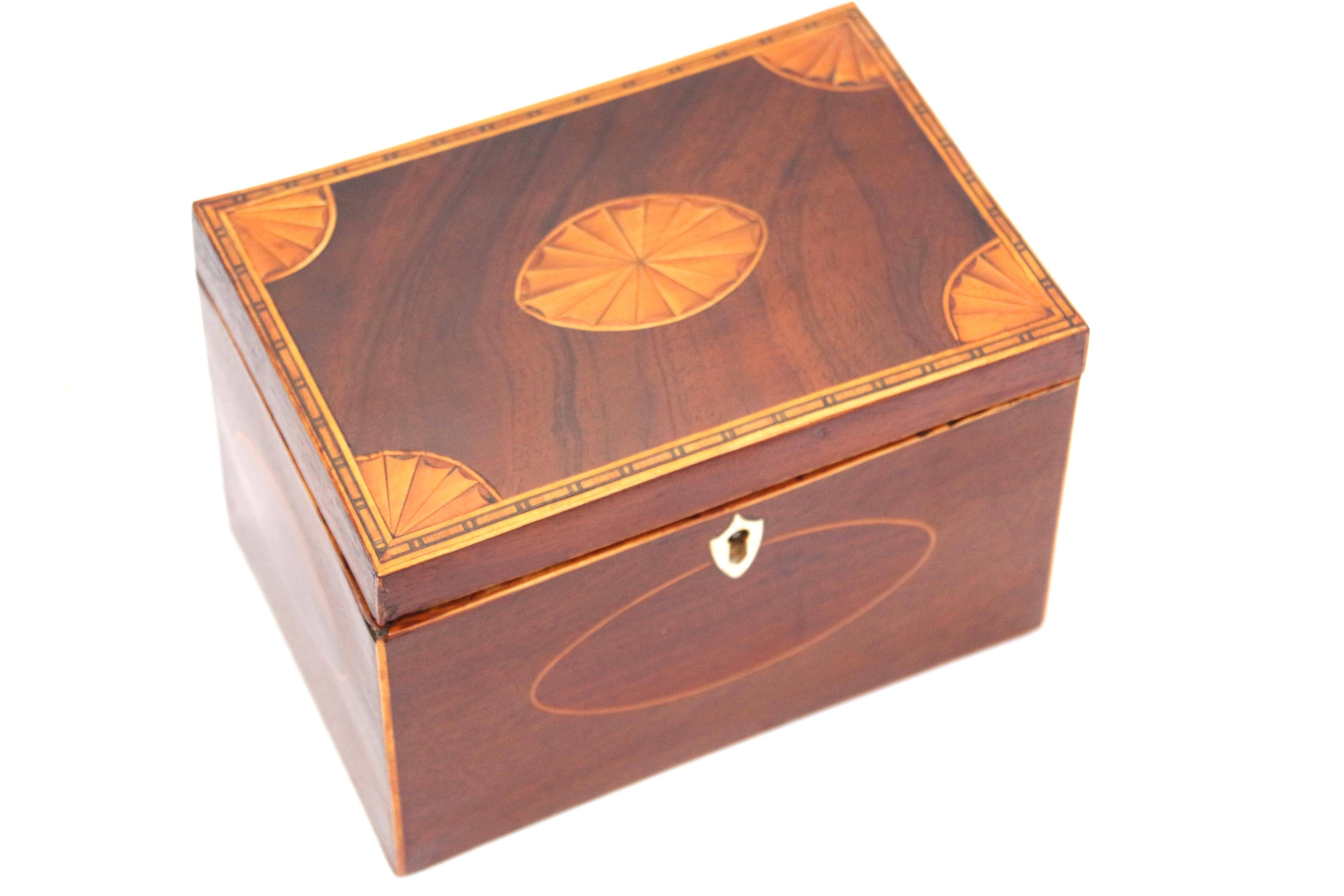 18th Century Mahogany Tea Caddy with Inlaid Top For Sale 1