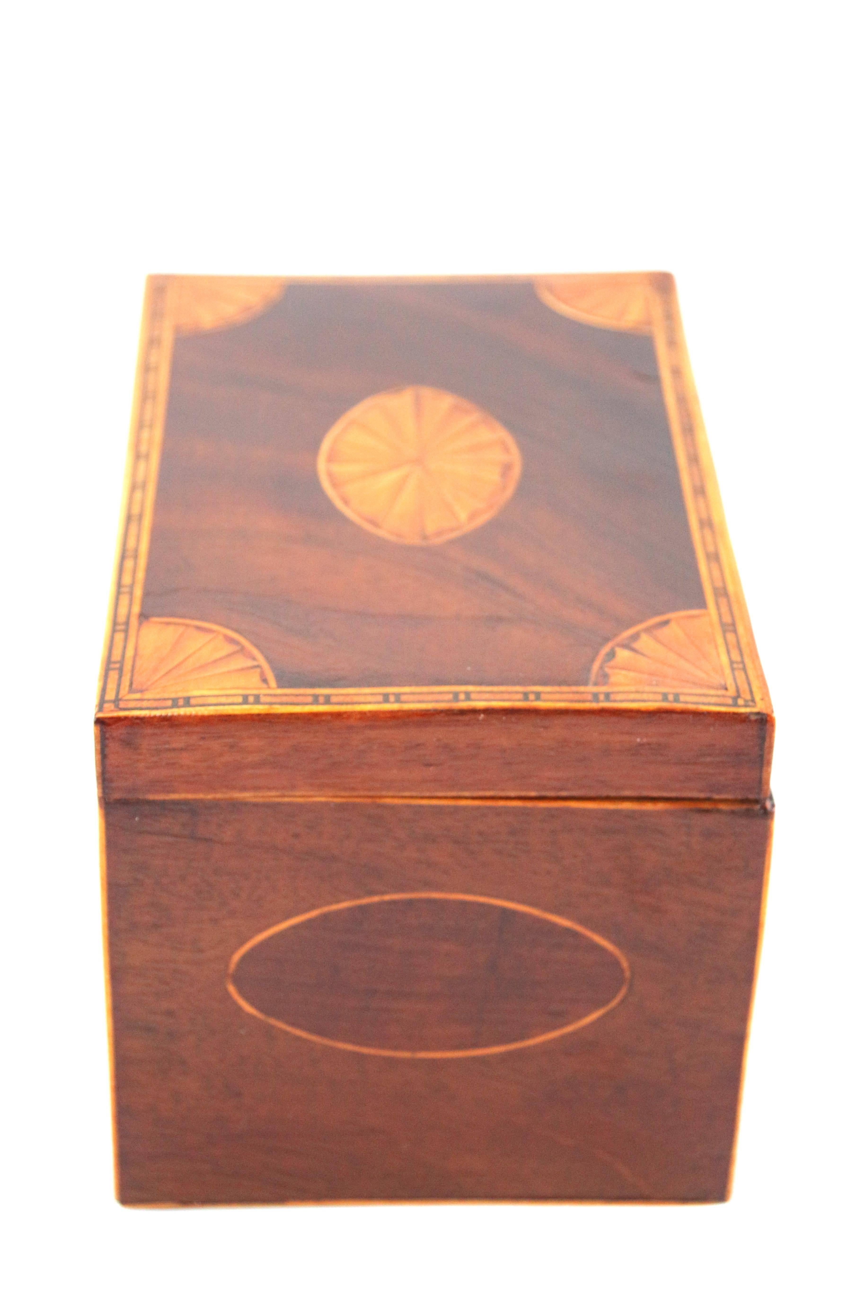 British 18th Century Mahogany Tea Caddy with Inlaid Top For Sale