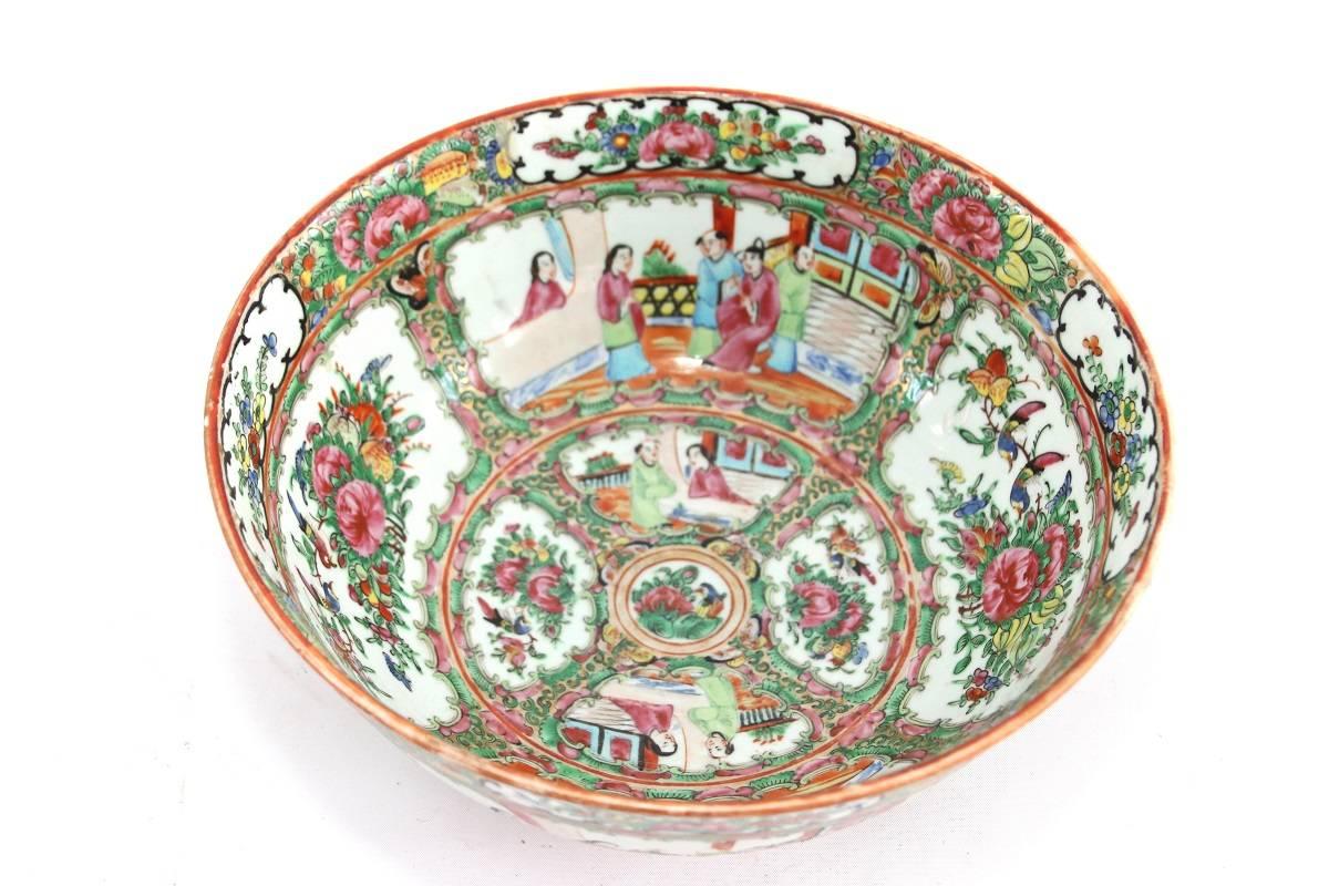 19th Century Chinese Export Porcelain Rose Medallion Punch Bowl In Excellent Condition For Sale In Woodbury, CT