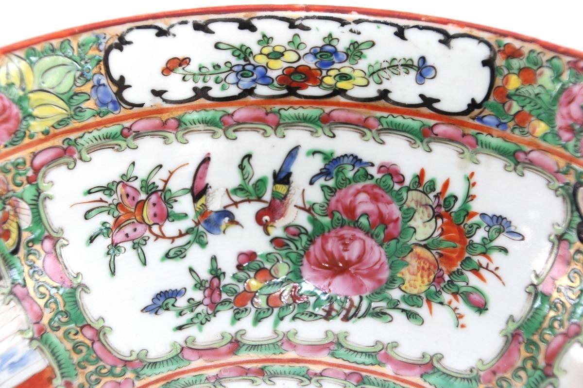 19th Century Chinese Export Porcelain Rose Medallion Punch Bowl For Sale 2