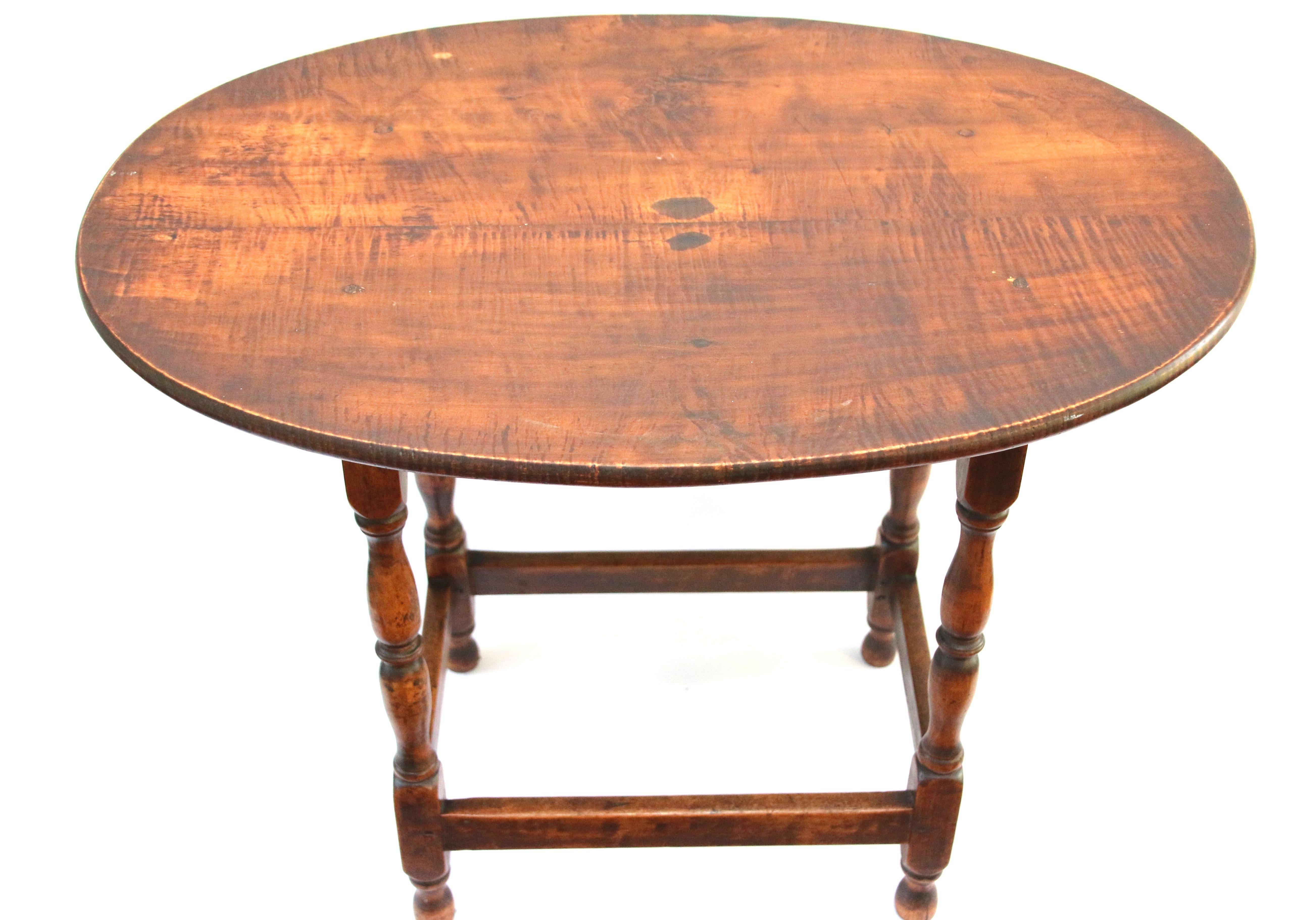 Mid-18th Century New England William and Mary Figured Maple Tavern Table For Sale