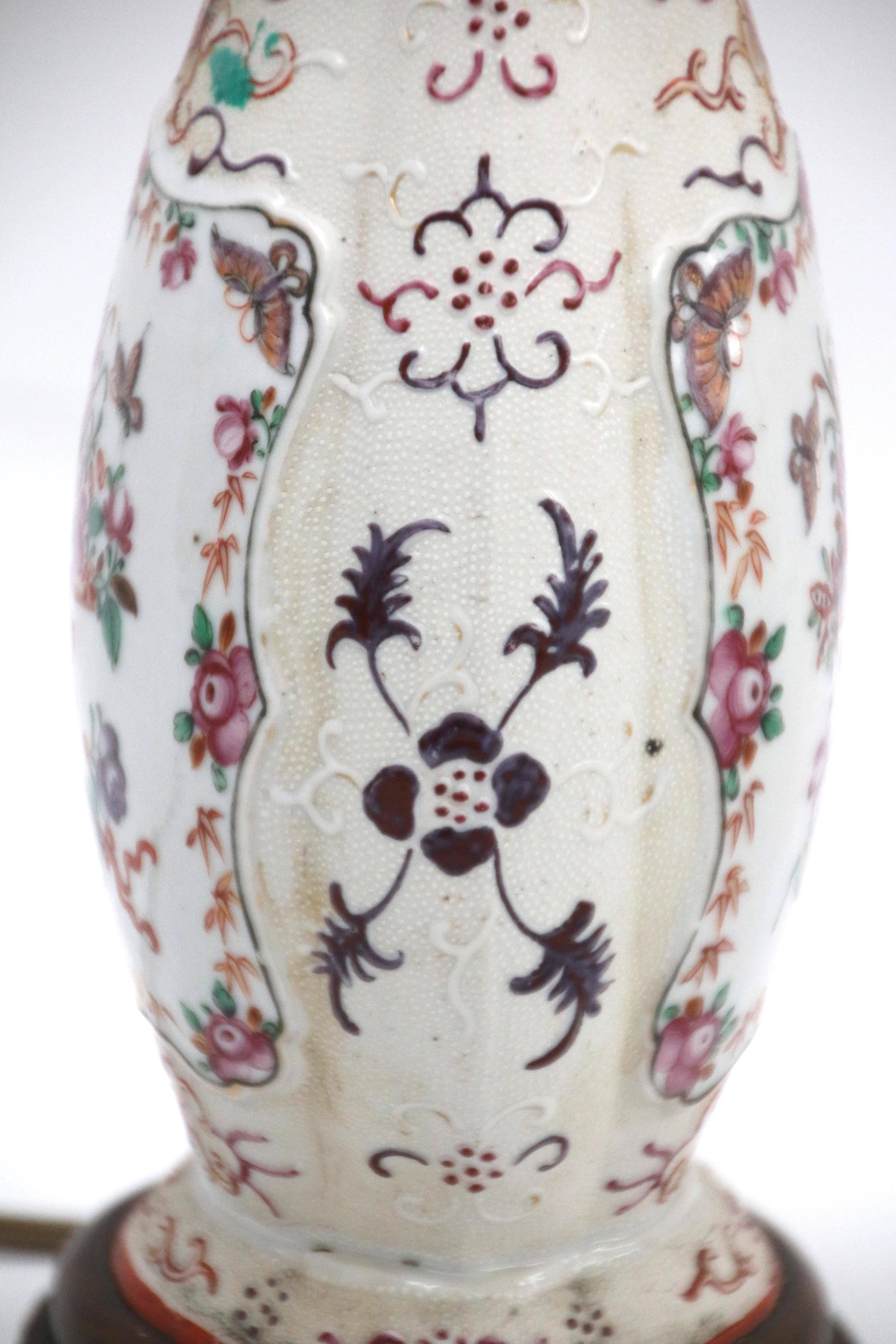 18th Century Chinese Porcelain Lamp For Sale 2