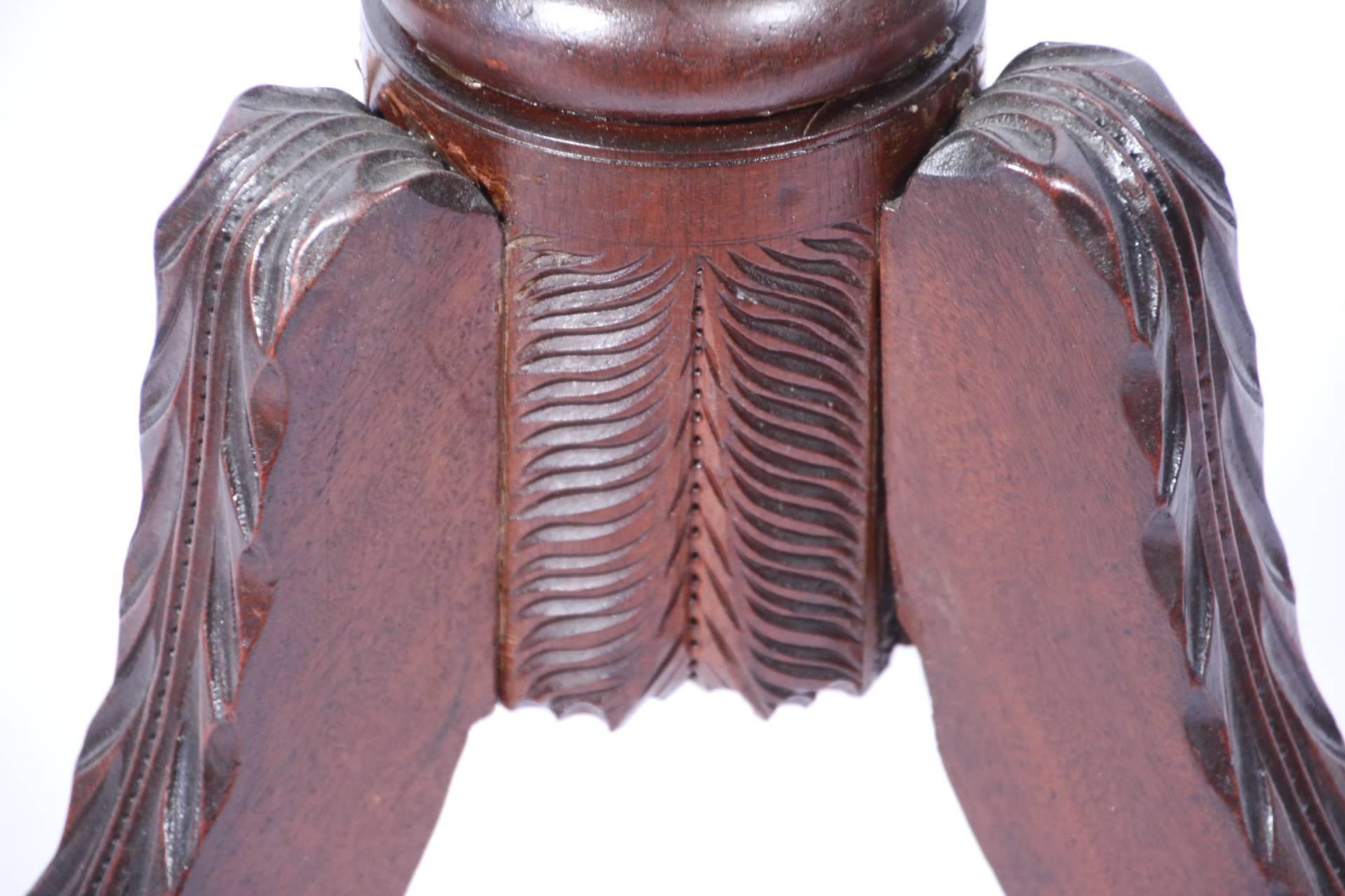 Federal Early 19th Century Classical Carved Tilt-Top Light Stand