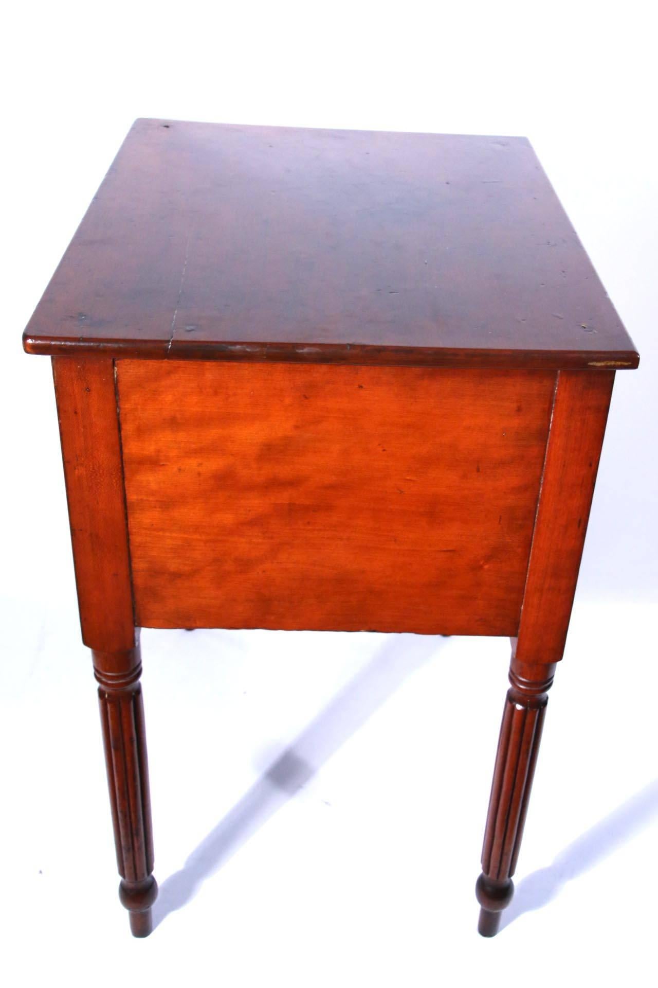 19th Century New England Sheraton Mahogany and Cherry Two-Drawer Stand For Sale 4
