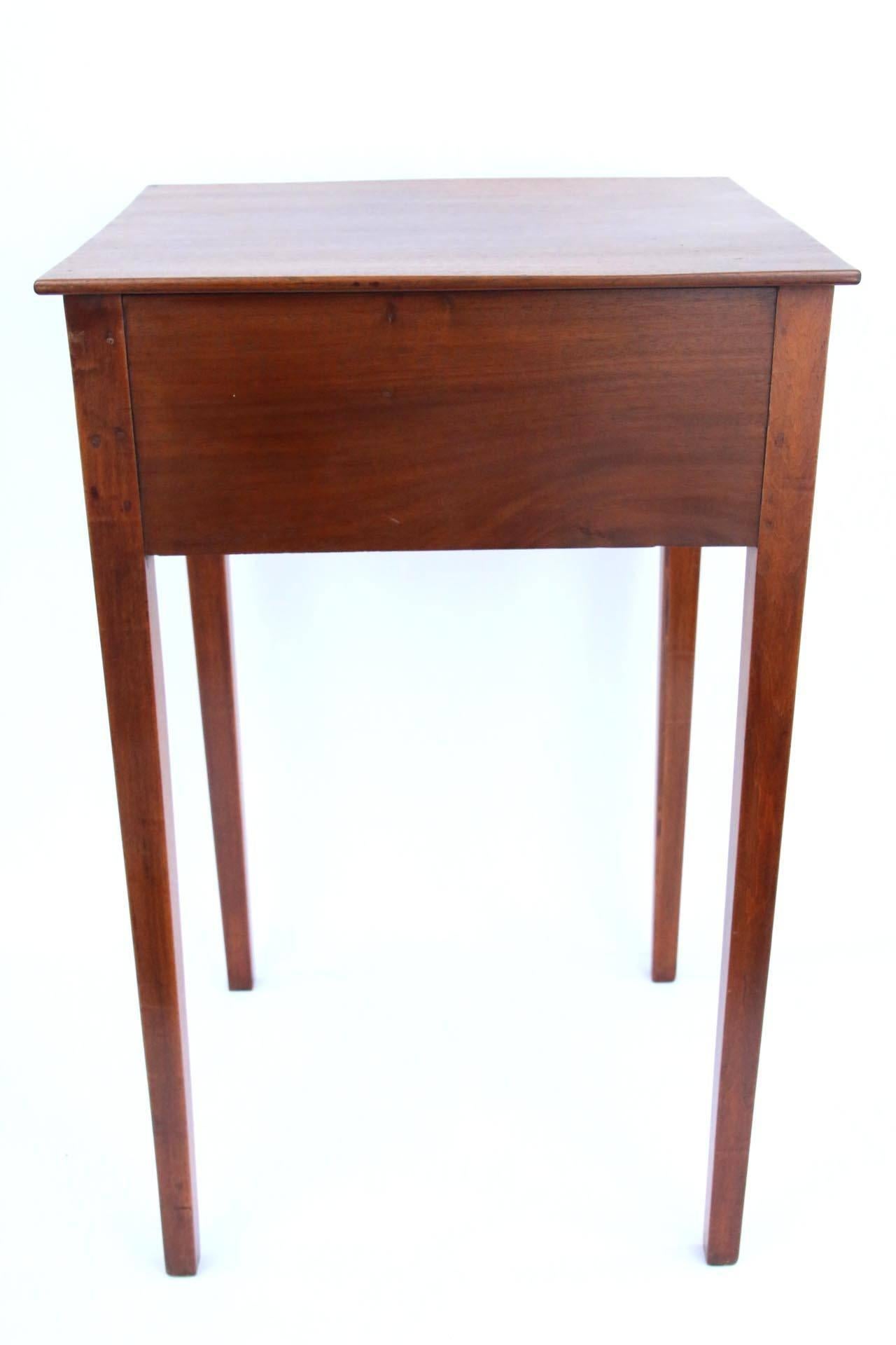 Mahogany Early 19th Century New England Nepplewhite Two-Drawer Side Table