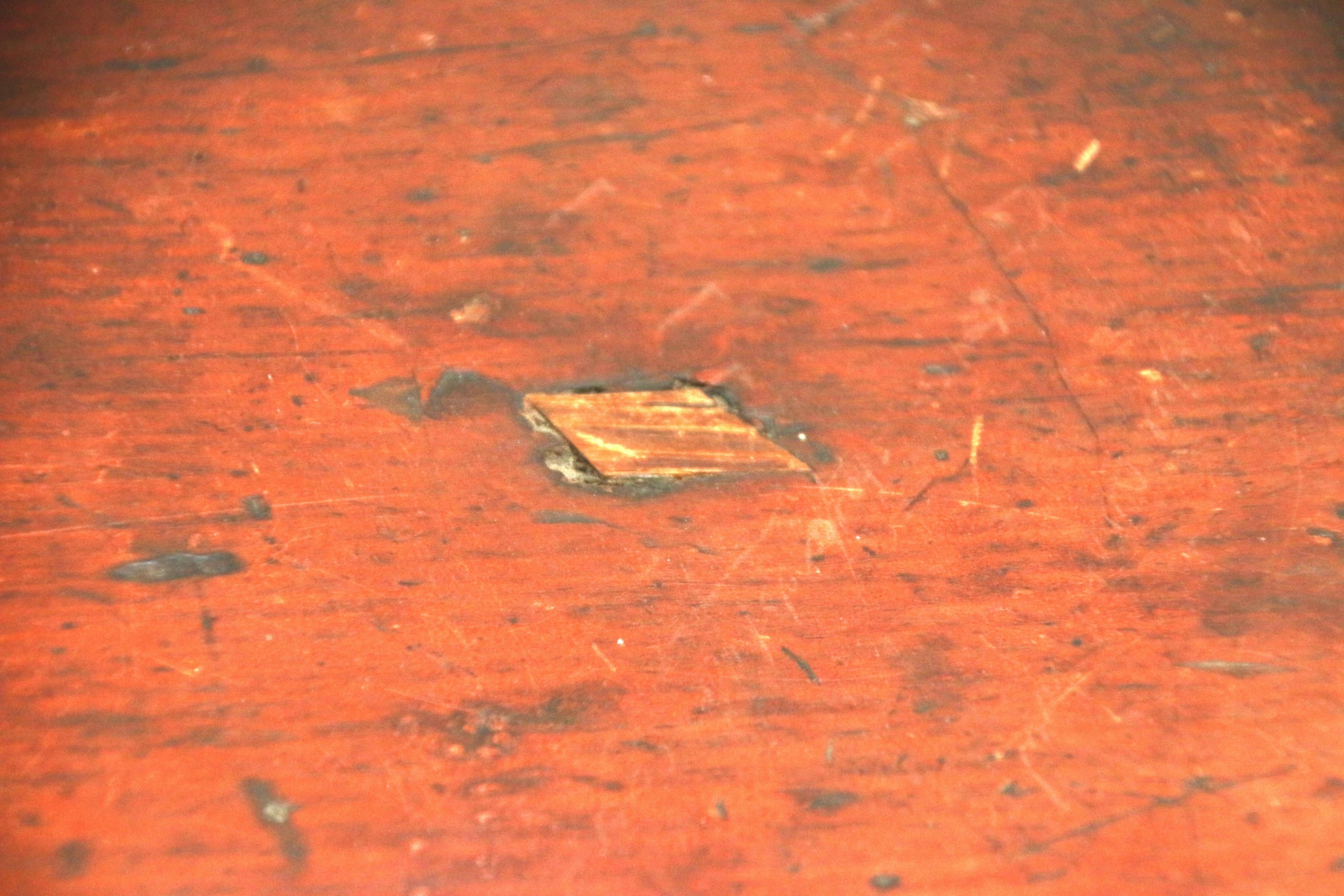 18th Century Red Painted Pennsylvania Windsor Table For Sale 6