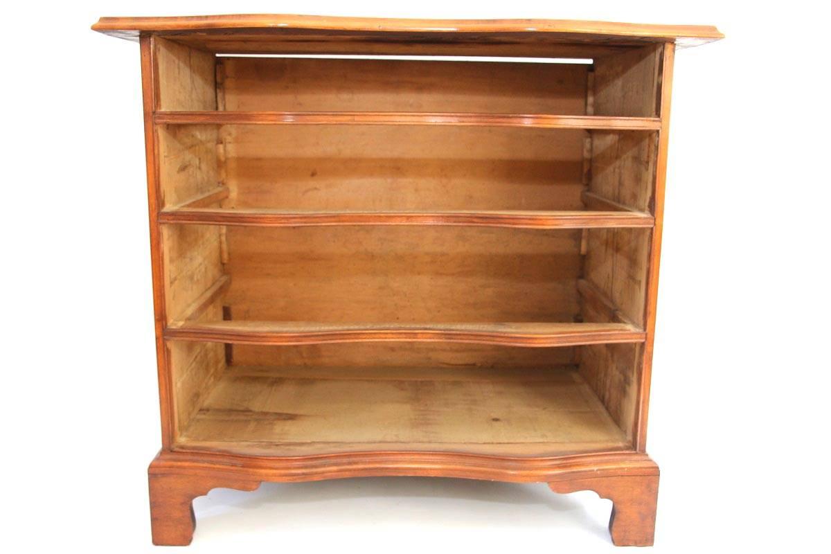 Diminutive Massachusetts Chippendale Reverse Serpentine Chest of Drawers For Sale 3