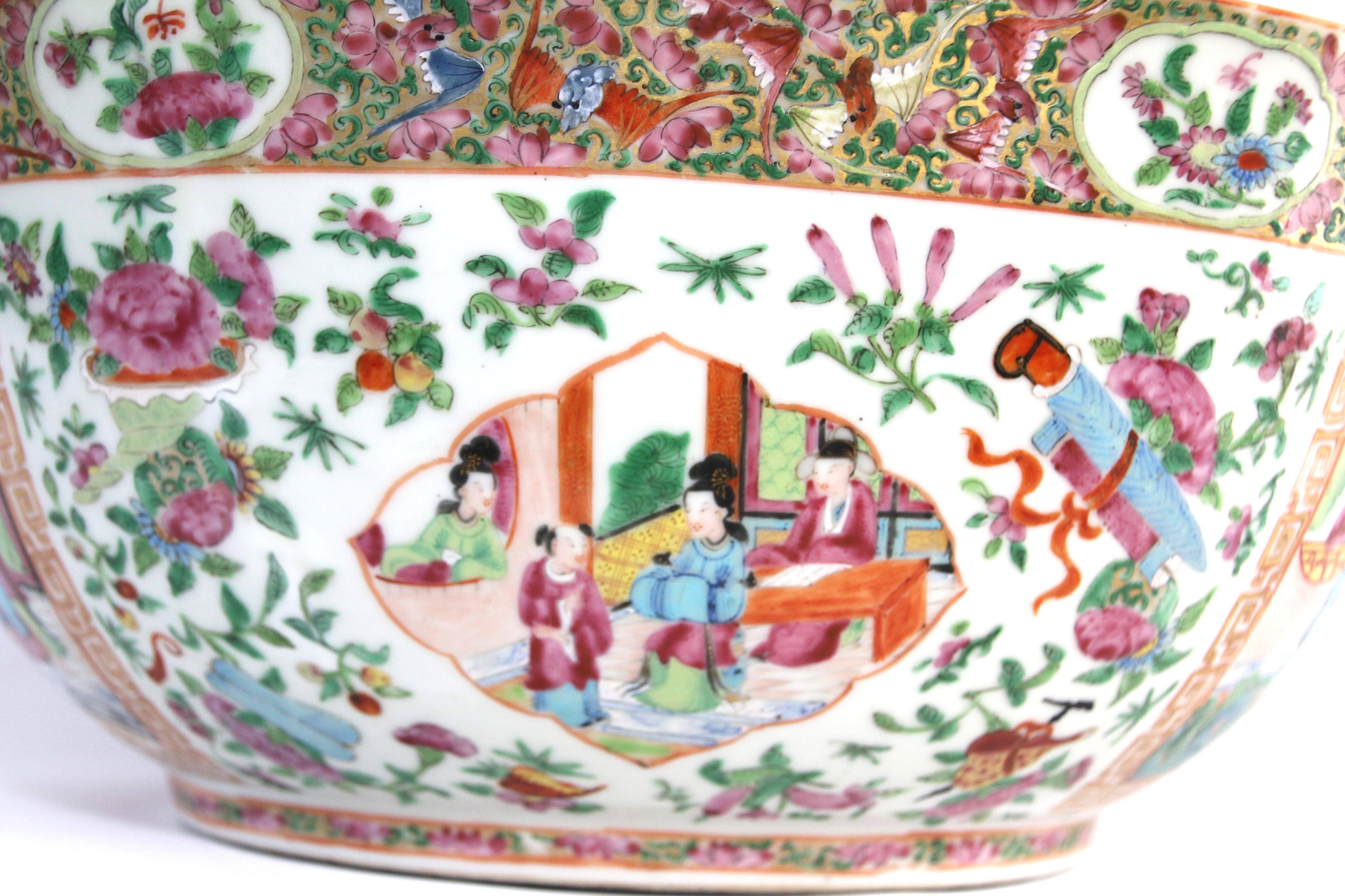 19th Century Chinese Export Rose Mandarin Punch Bowl In Excellent Condition In Woodbury, CT