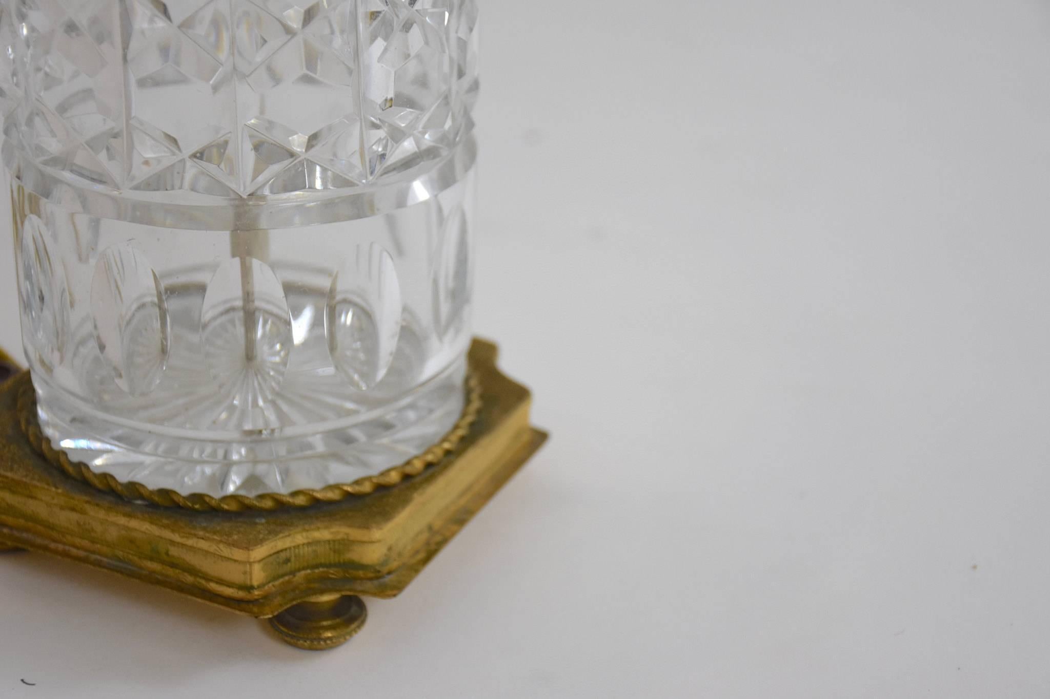 Neoclassical Early 20th Century Bronze Doré and Cut Crystal Table Lamp