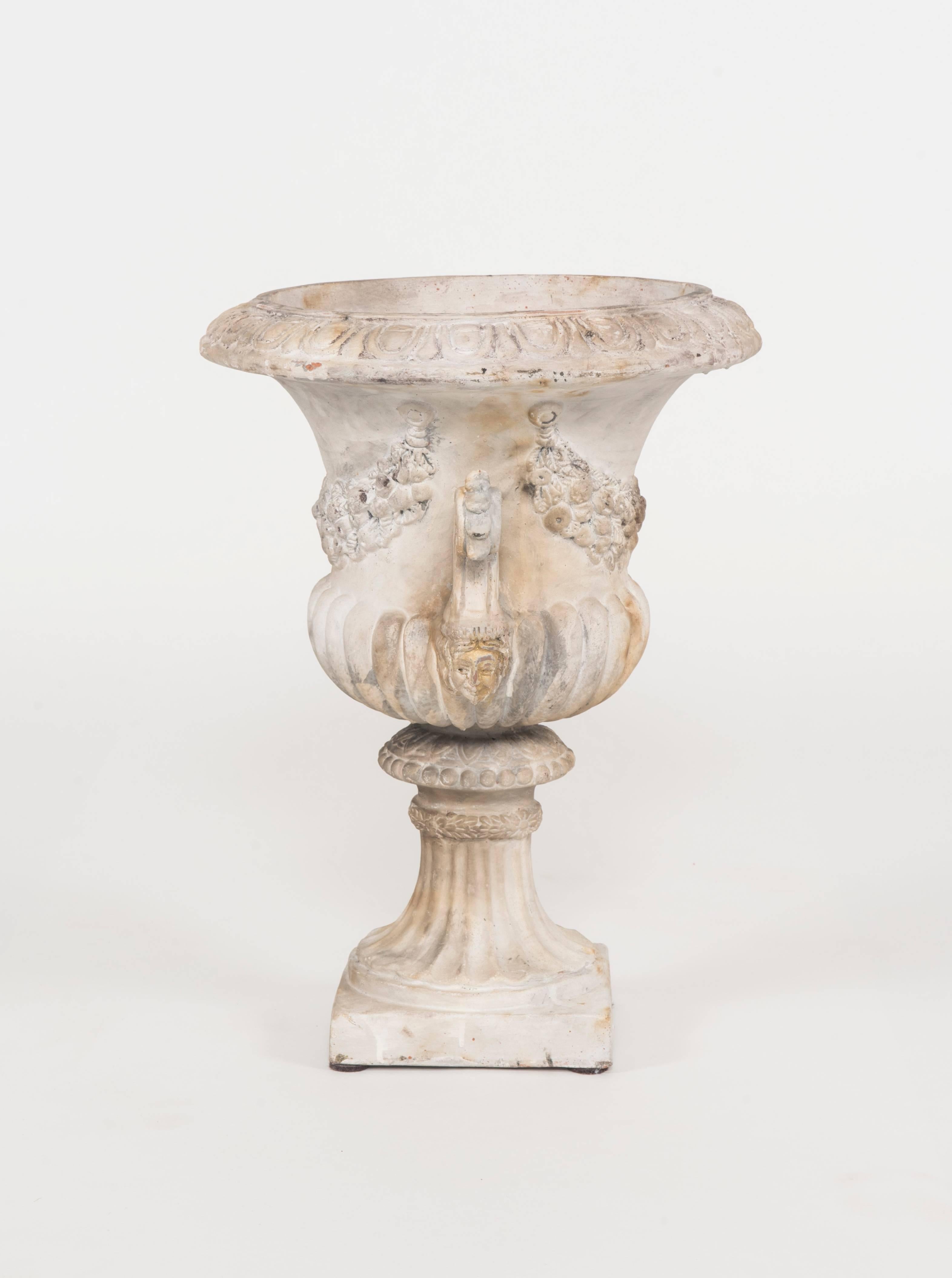 Pair of Antique Italian Neoclassical Style Terra Cotta Urns In Good Condition In Houston, TX