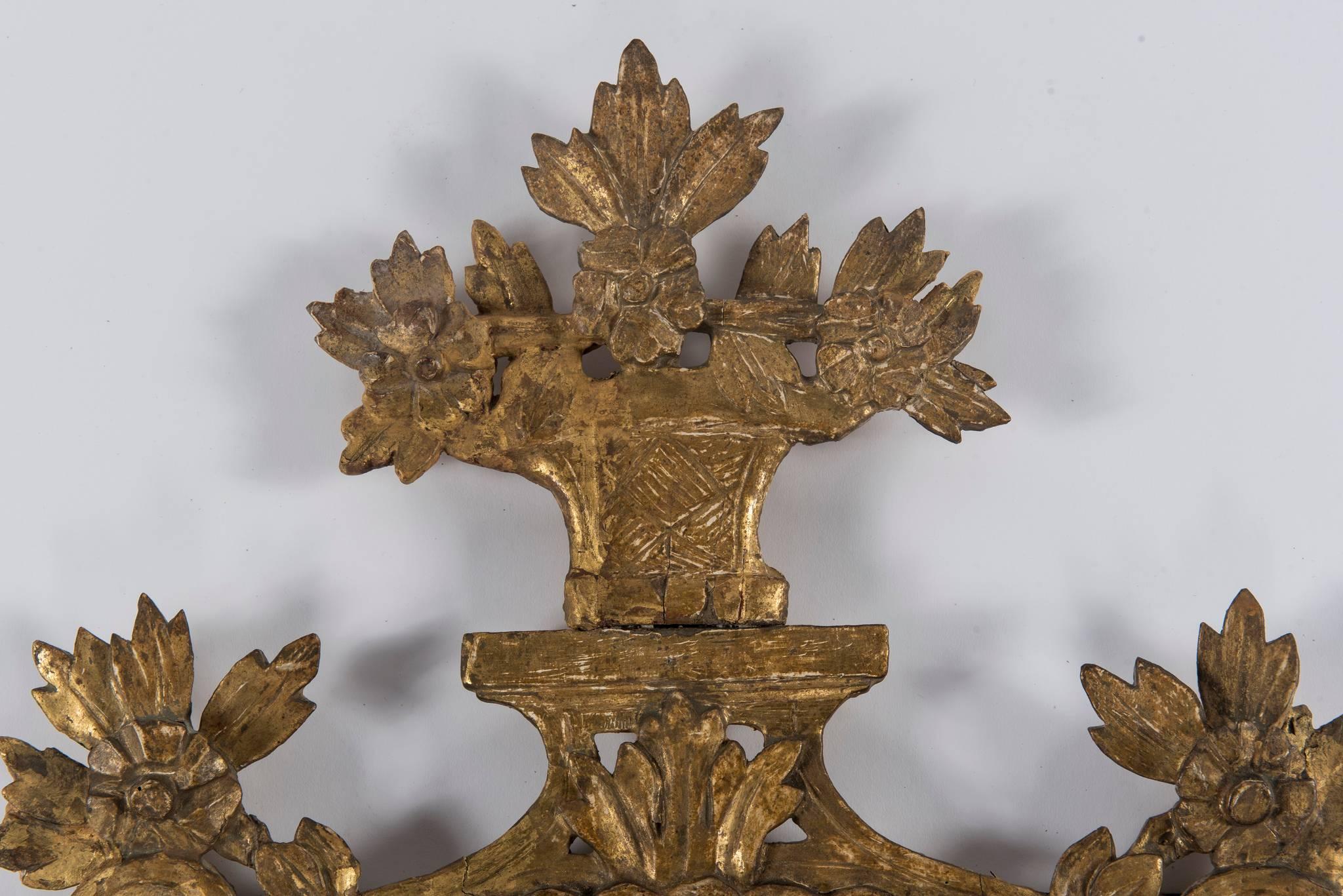 Louis XV 18th Century Italian Gilt Wood Mirror