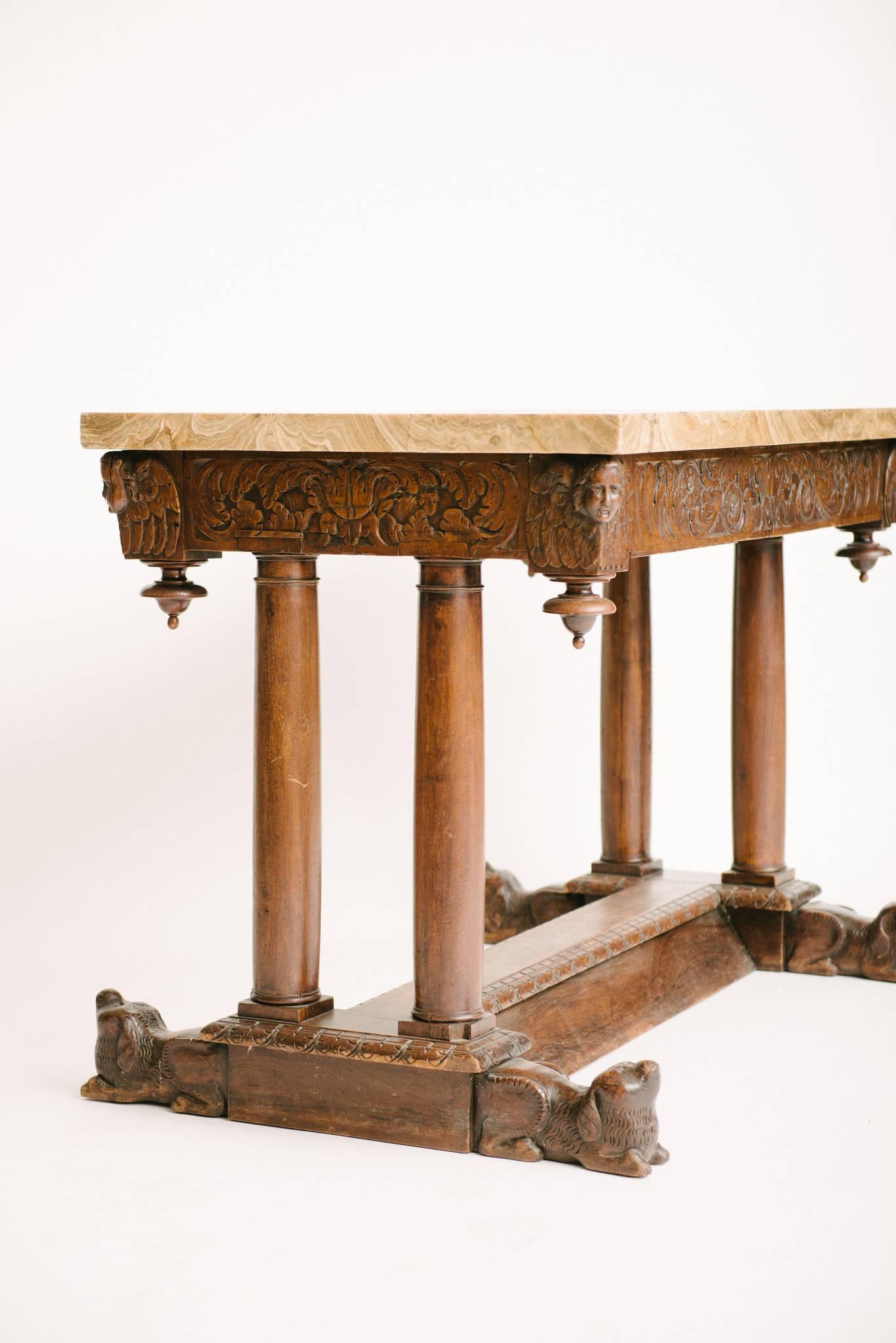 Sculpté Table centrale italienne du XVIIe siècle en vente