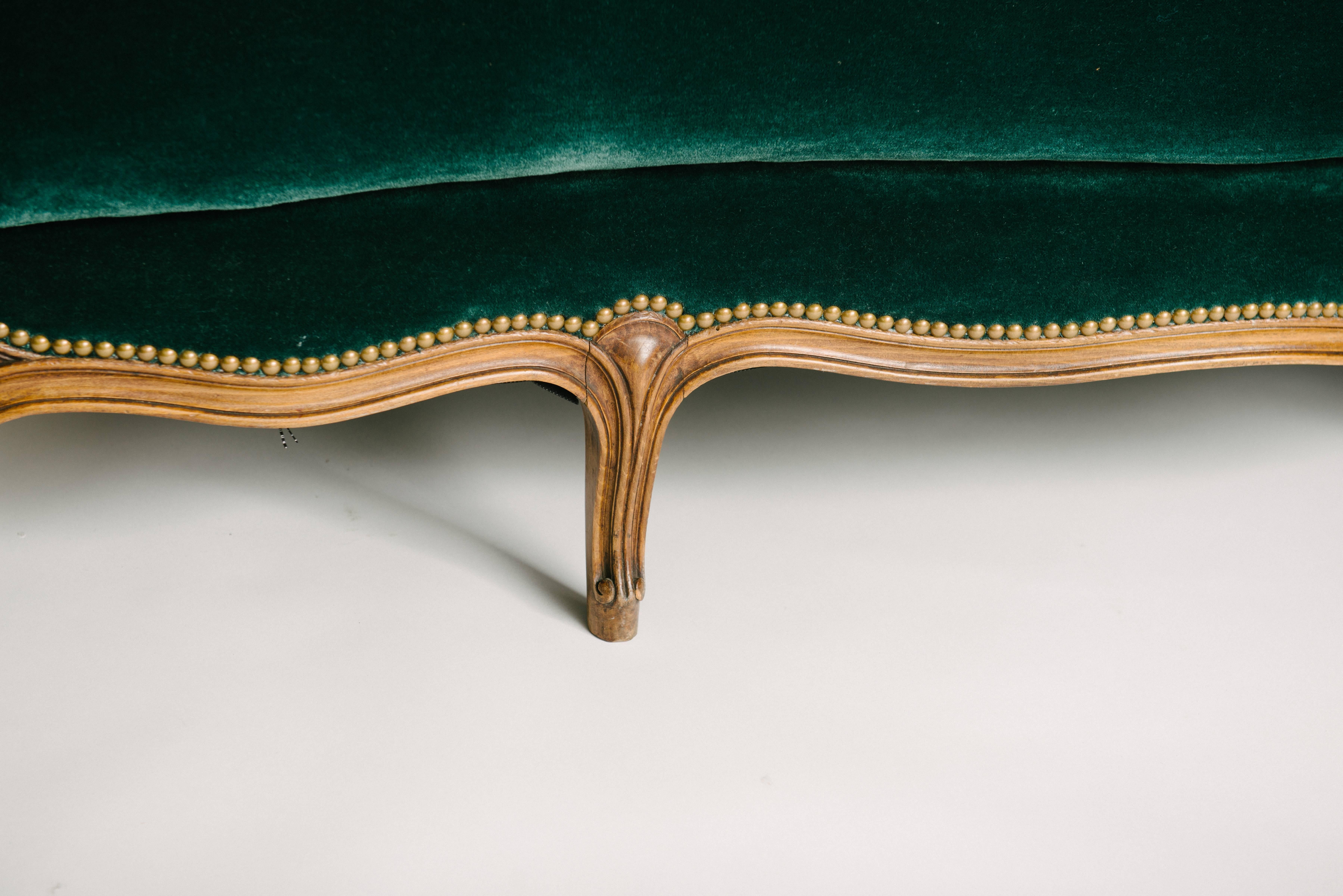 19th Century Louis XV Style Sultanes Sofa in a Dark Emerald Mohair In Excellent Condition In Houston, TX