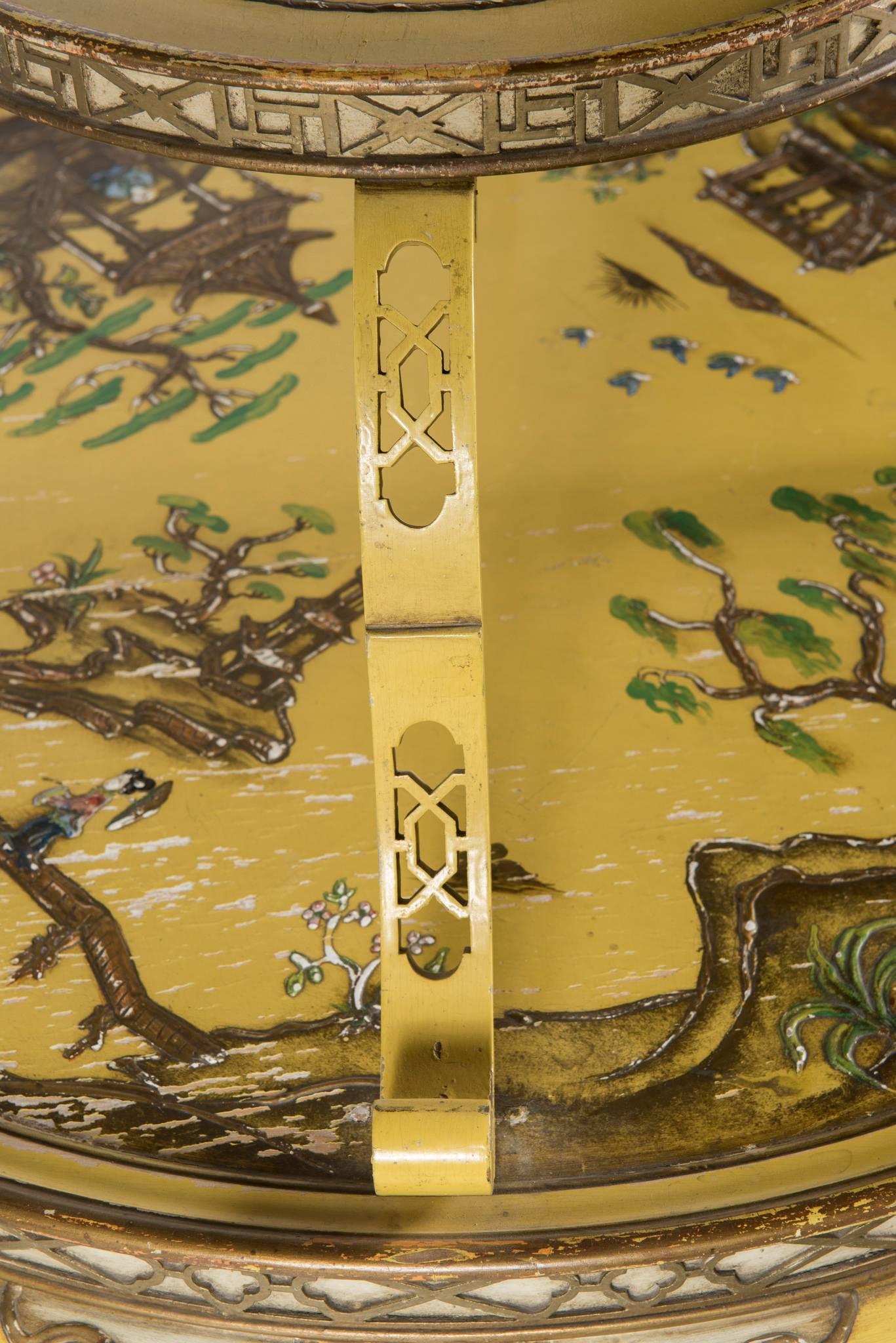 Table italienne à deux niveaux de style Chippendale chinois en vente 1